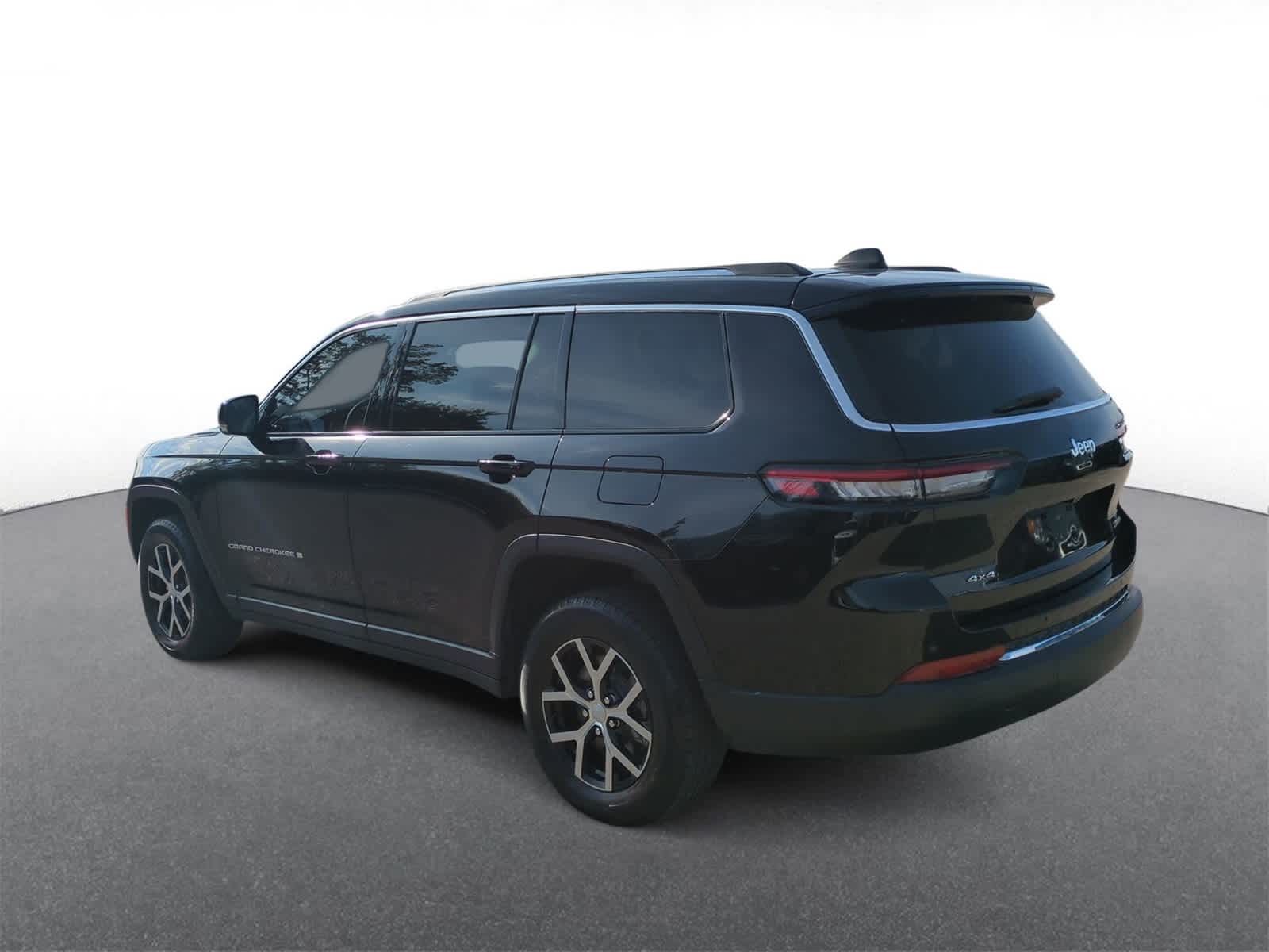 Thumbnail: 2023 Jeep Grand Cherokee L - 6