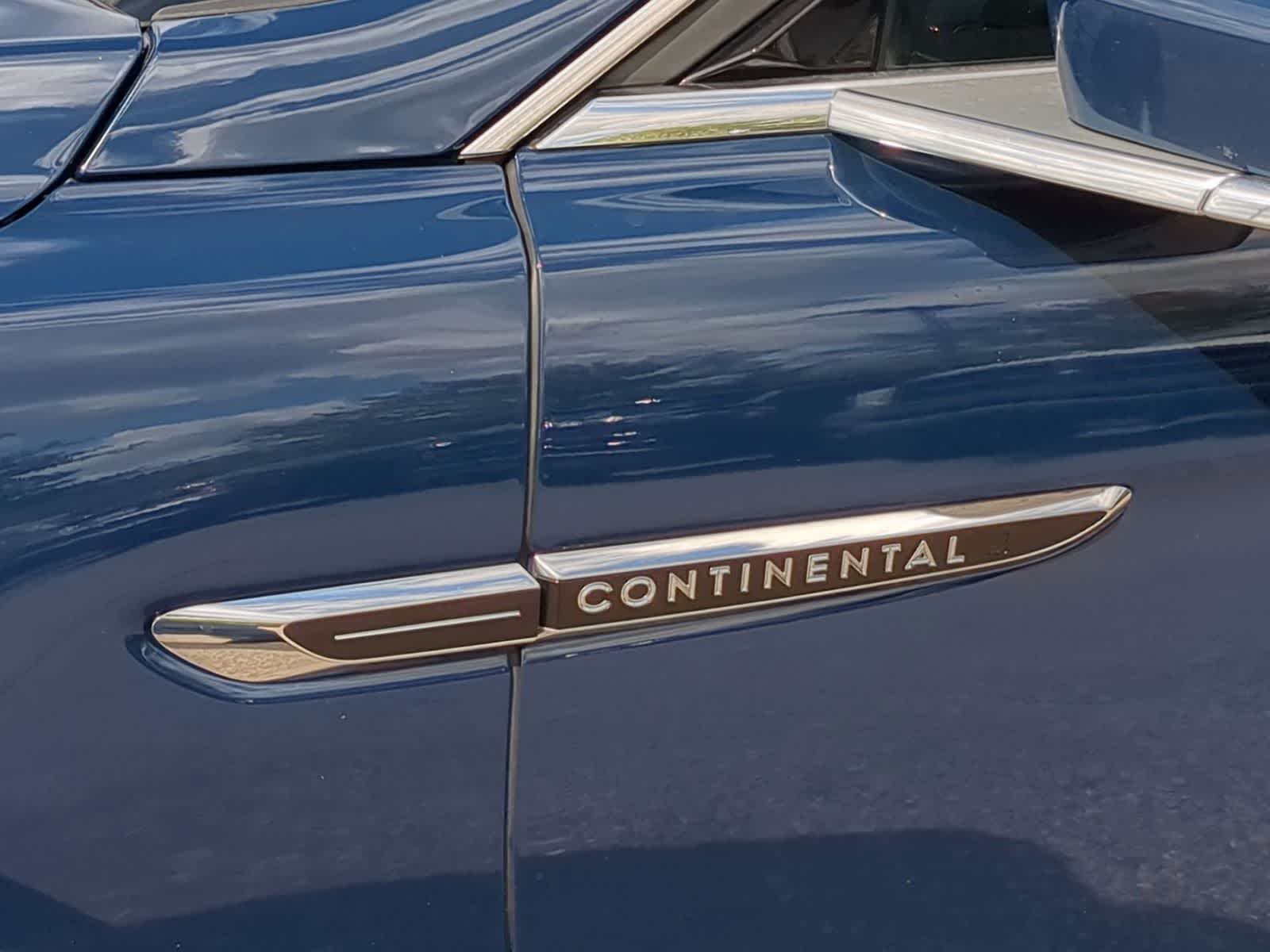 Thumbnail: 2017 Lincoln Continental - 13