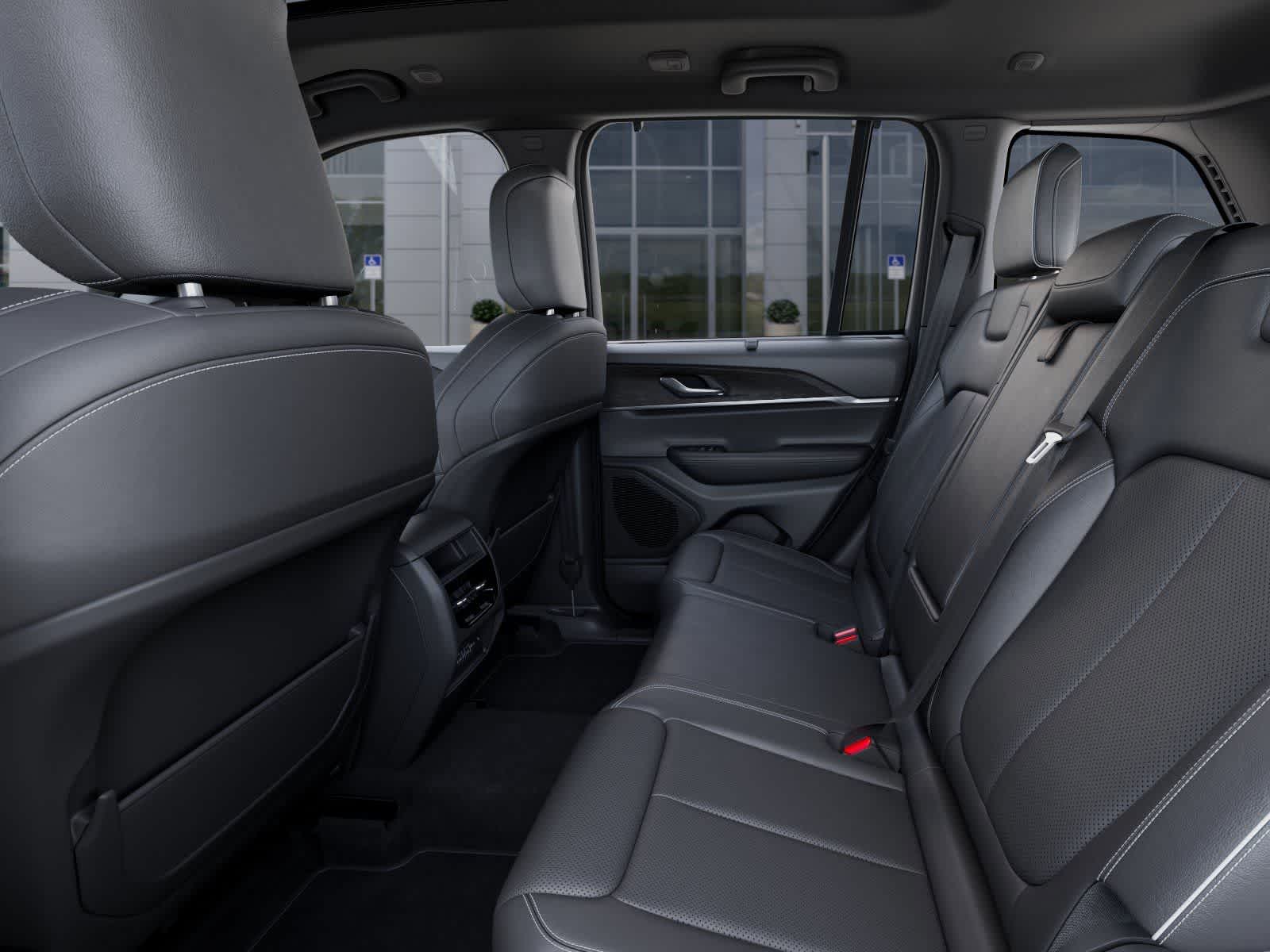 Thumbnail: 2025 Jeep Grand Cherokee - 23