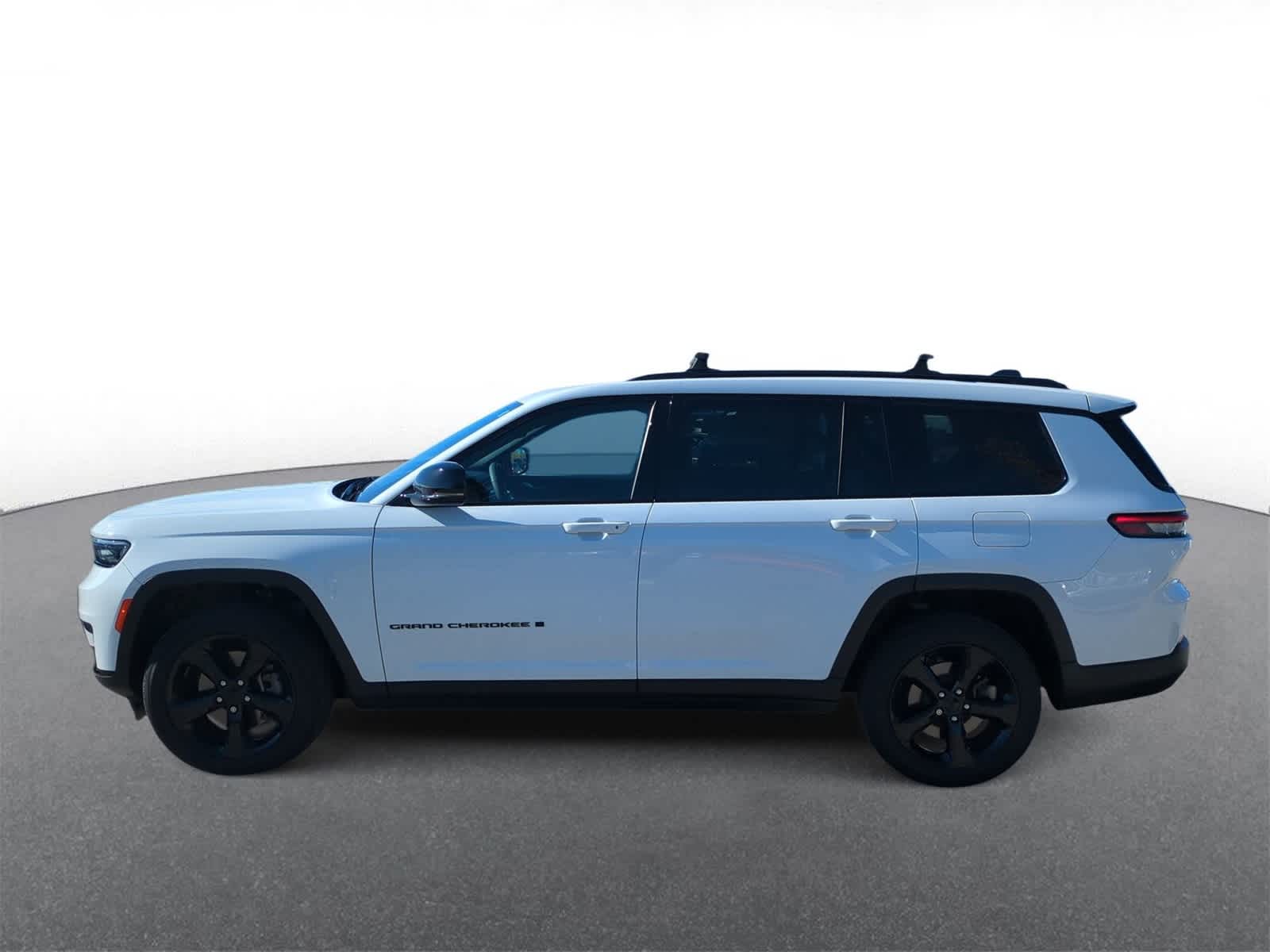 Thumbnail: 2023 Jeep Grand Cherokee L - 5