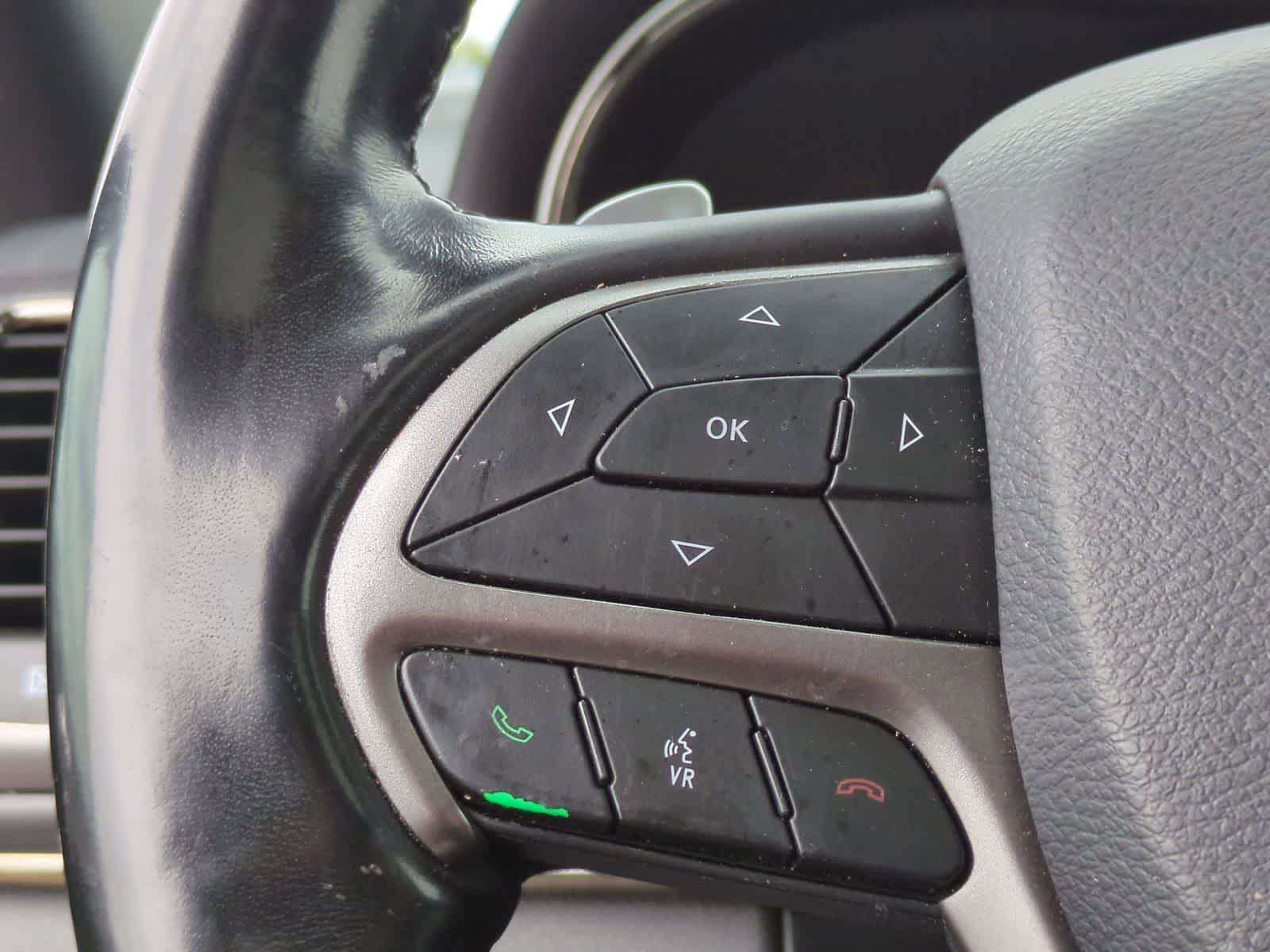 Thumbnail: 2020 Jeep Grand Cherokee - 24