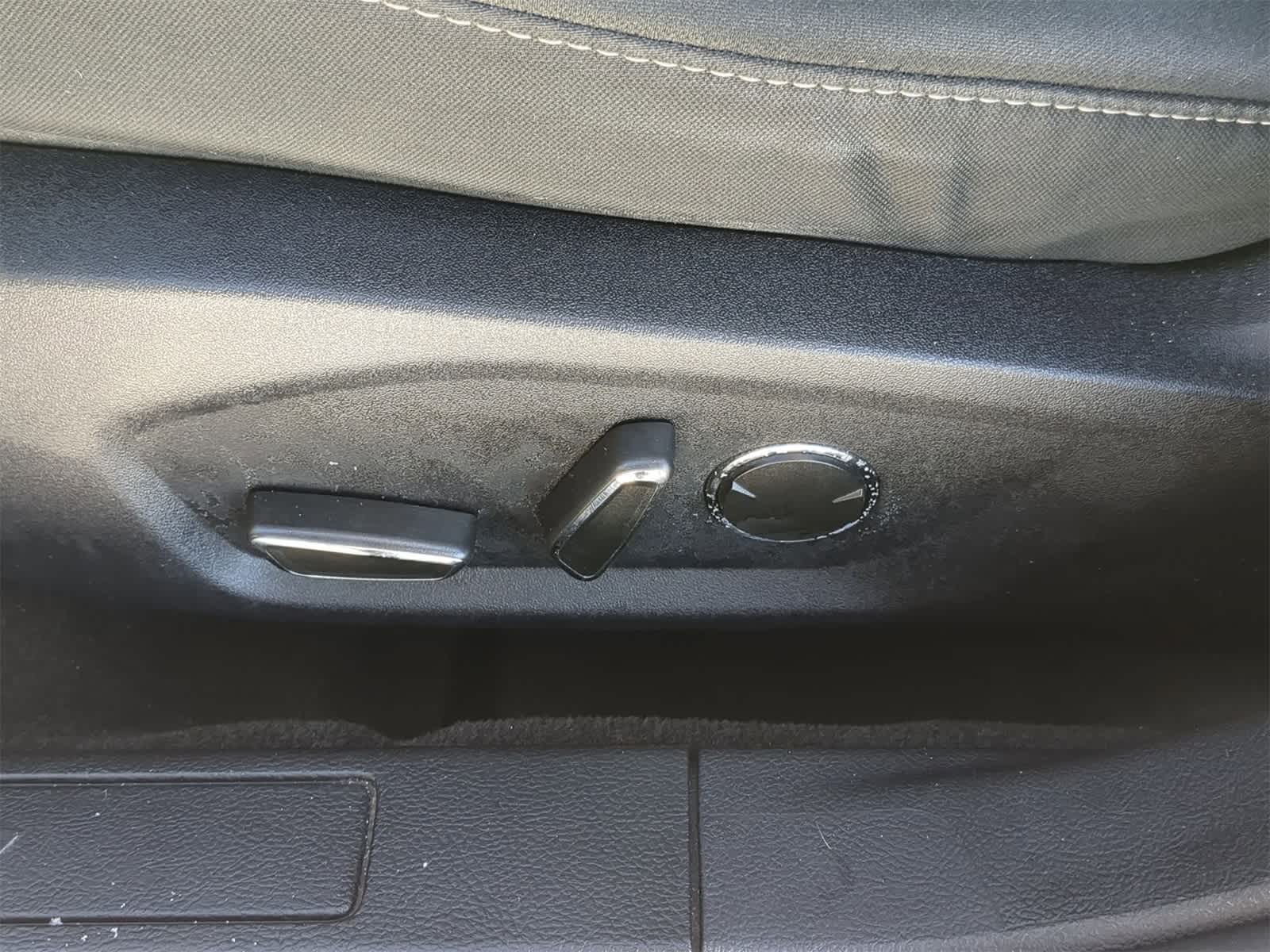 Thumbnail: 2020 Ford Fusion - 24