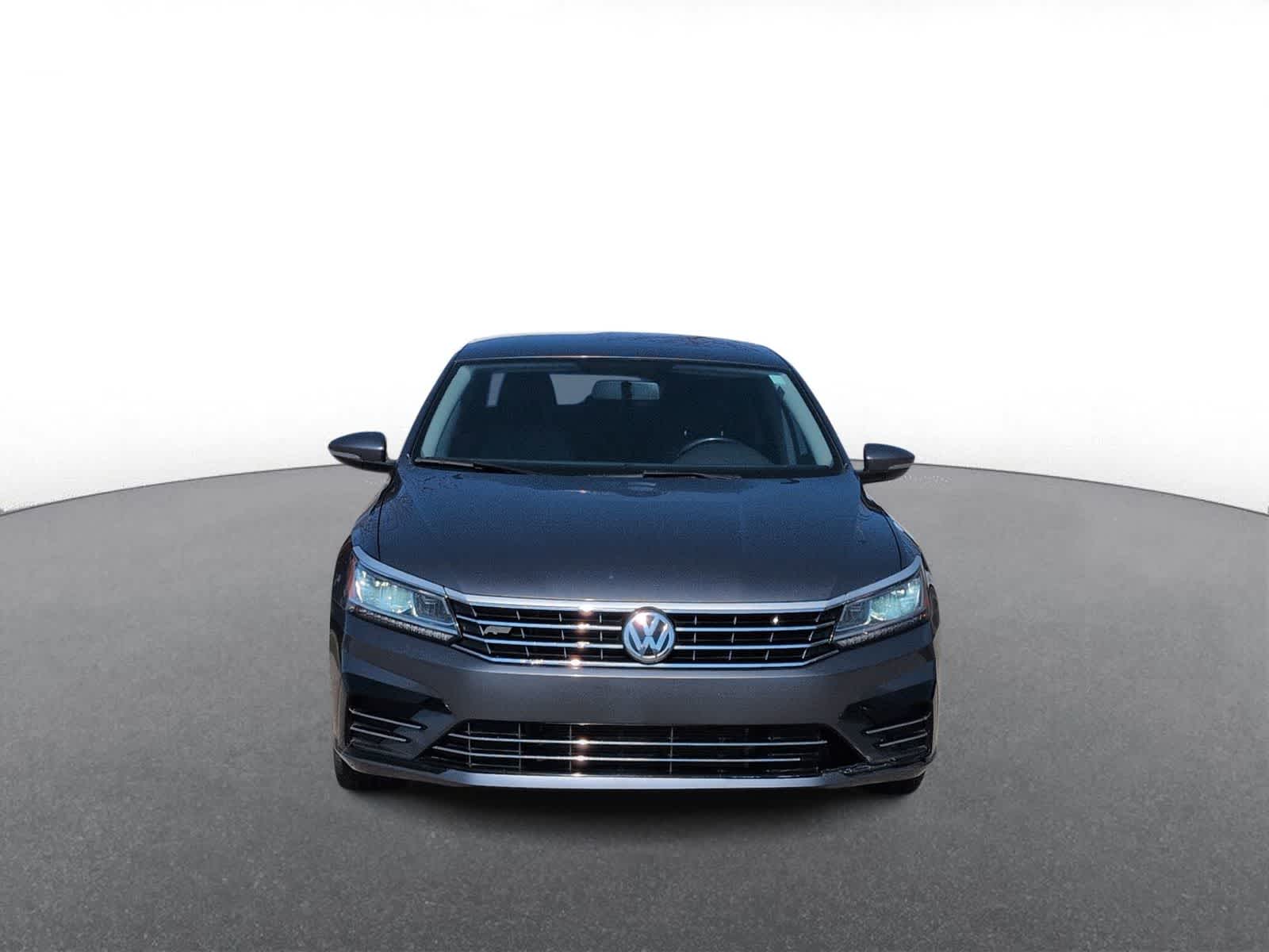 Thumbnail: 2018 Volkswagen Passat - 3