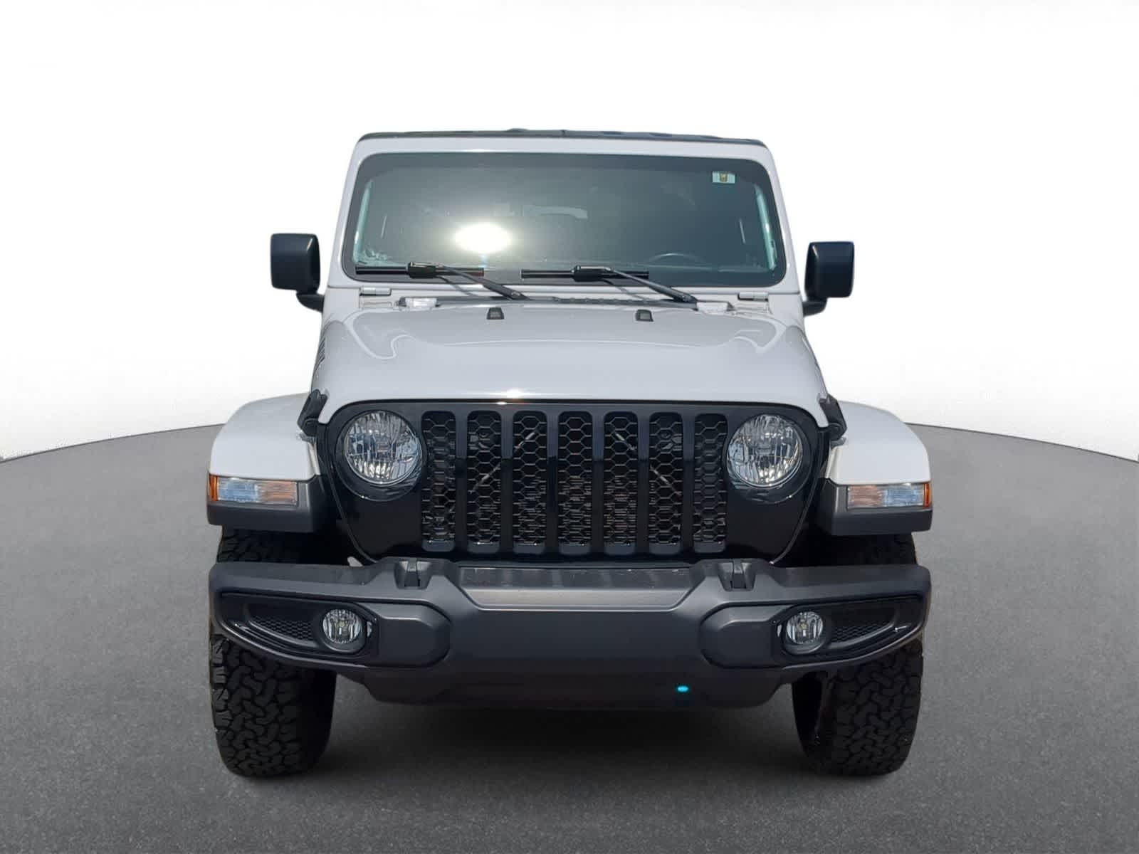 Thumbnail: 2021 Jeep Gladiator - 3