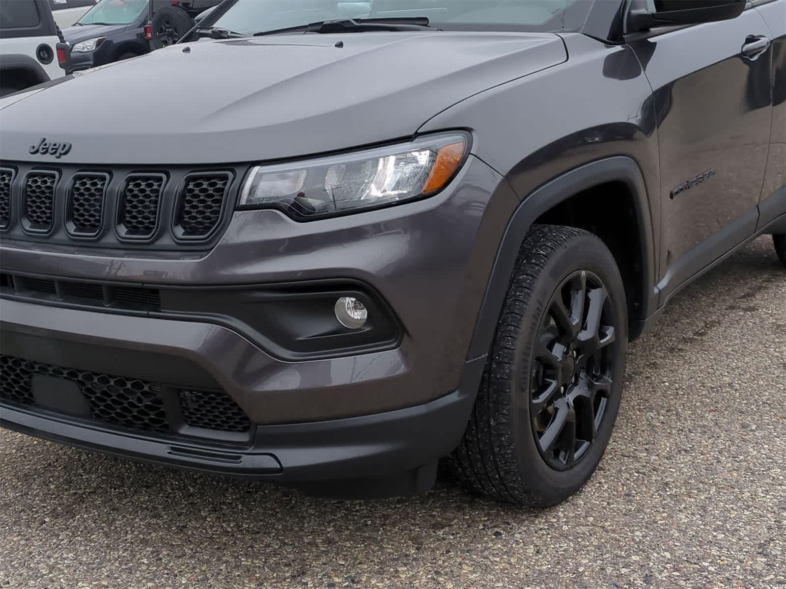 Thumbnail: 2023 Jeep Compass - 11