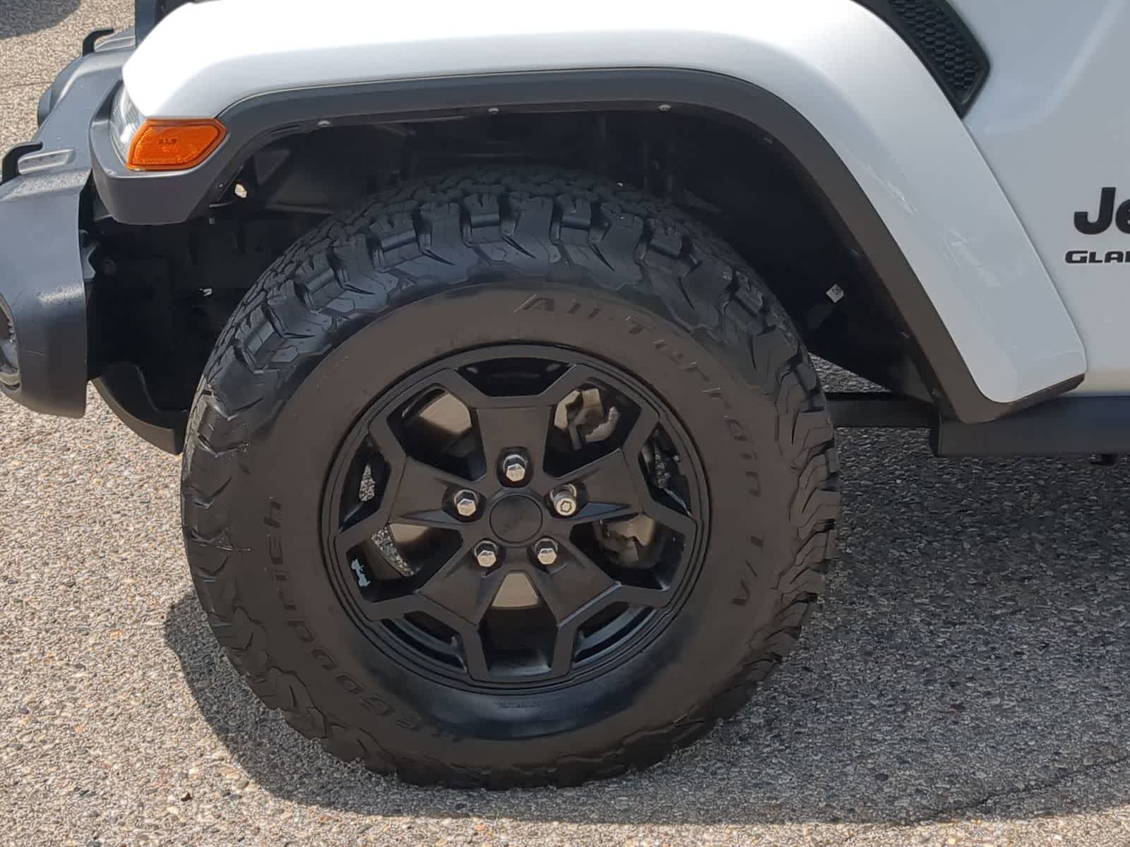 Thumbnail: 2021 Jeep Gladiator - 14