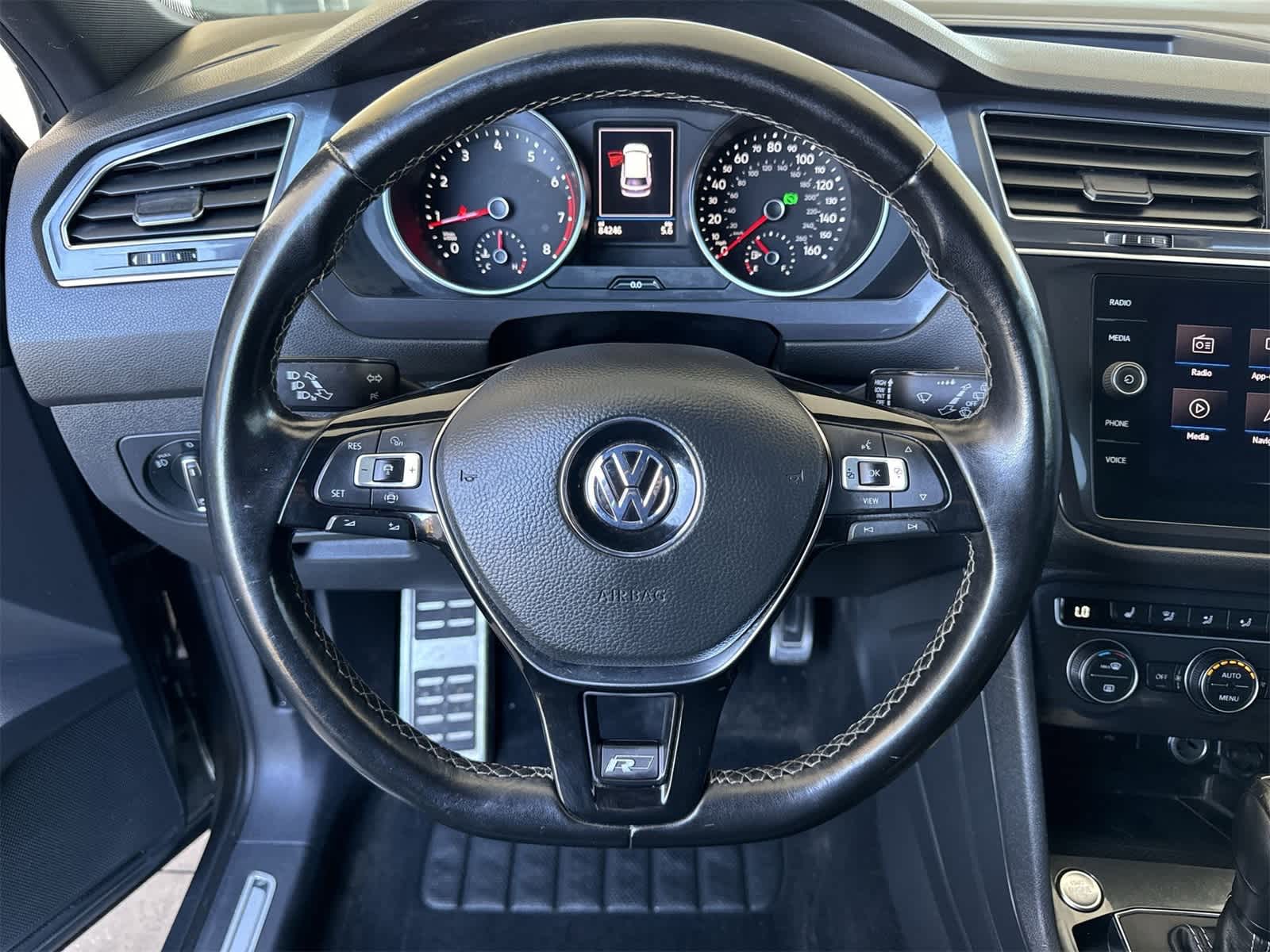 Thumbnail: 2021 Volkswagen Tiguan - 24