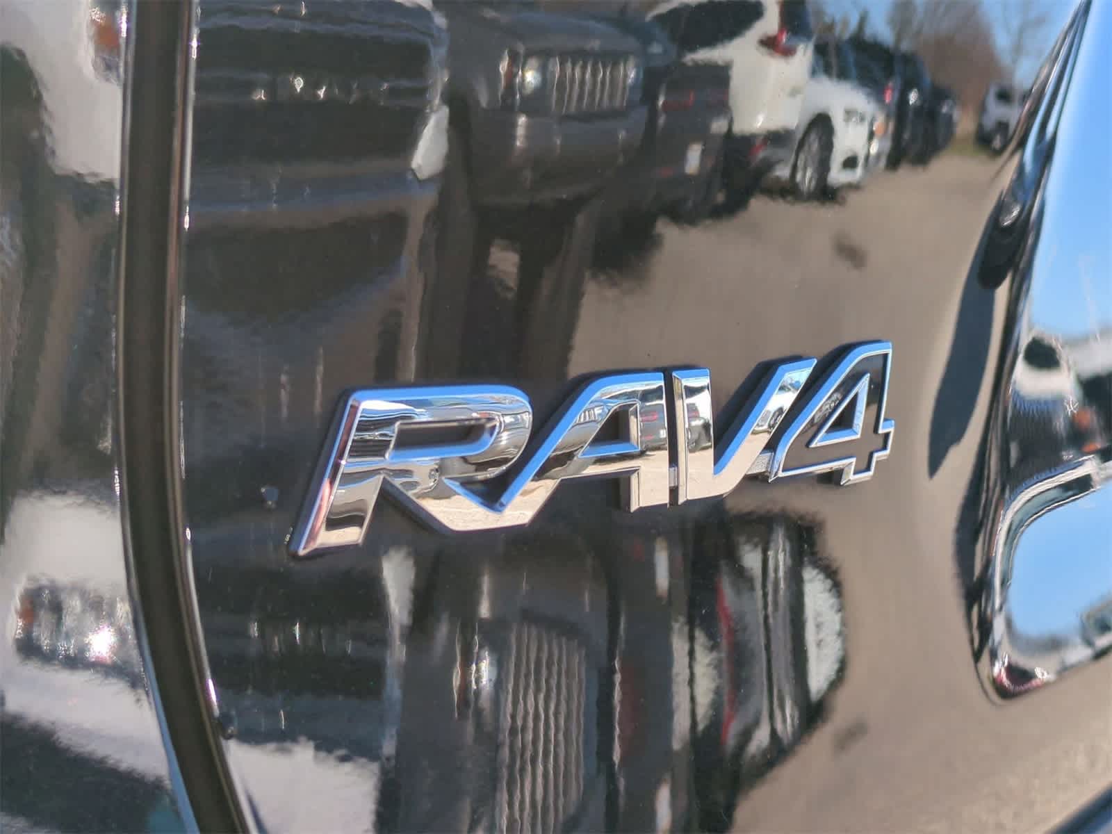 Thumbnail: 2019 Toyota RAV4 - 13