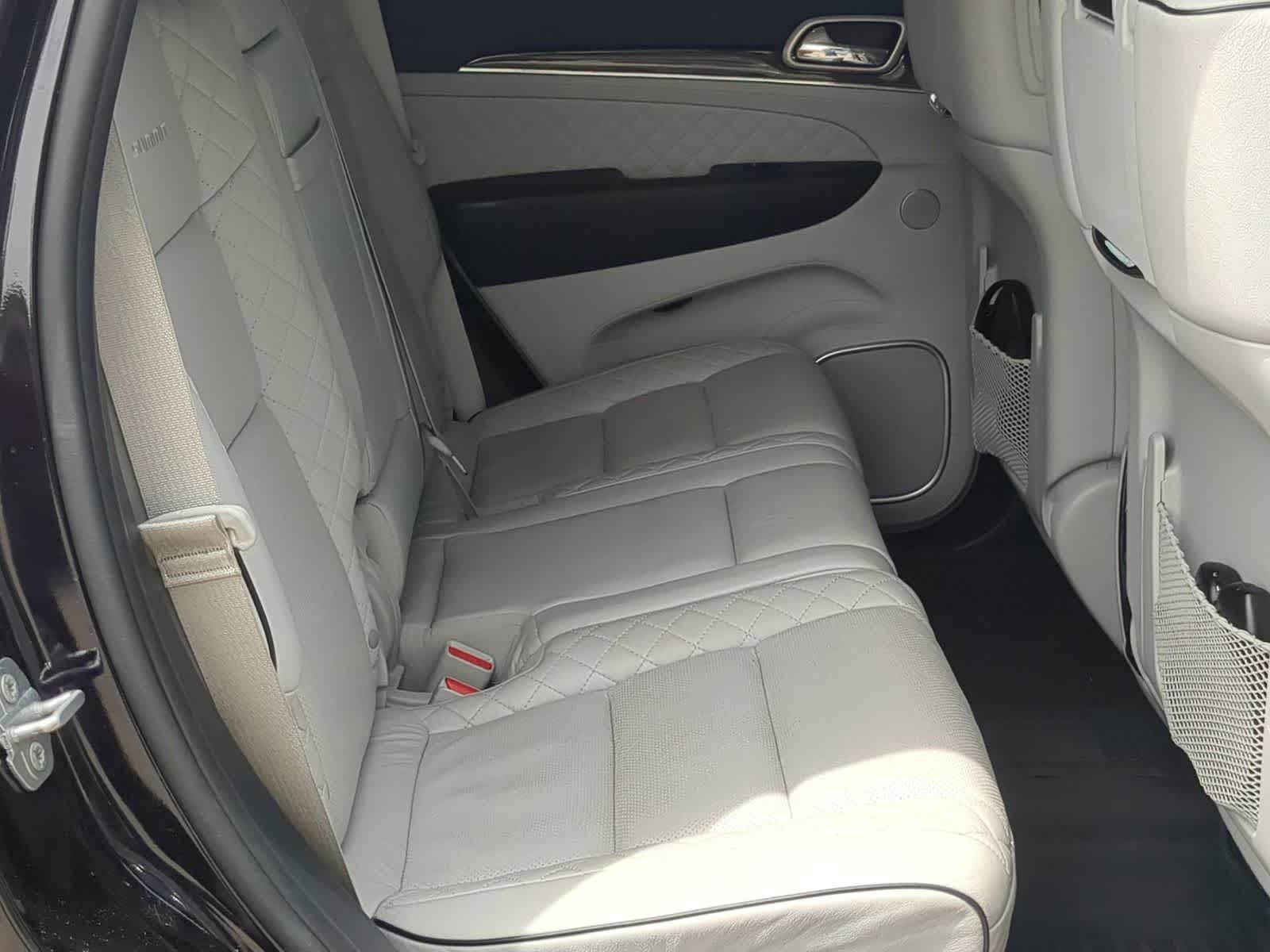 Thumbnail: 2019 Jeep Grand Cherokee - 20