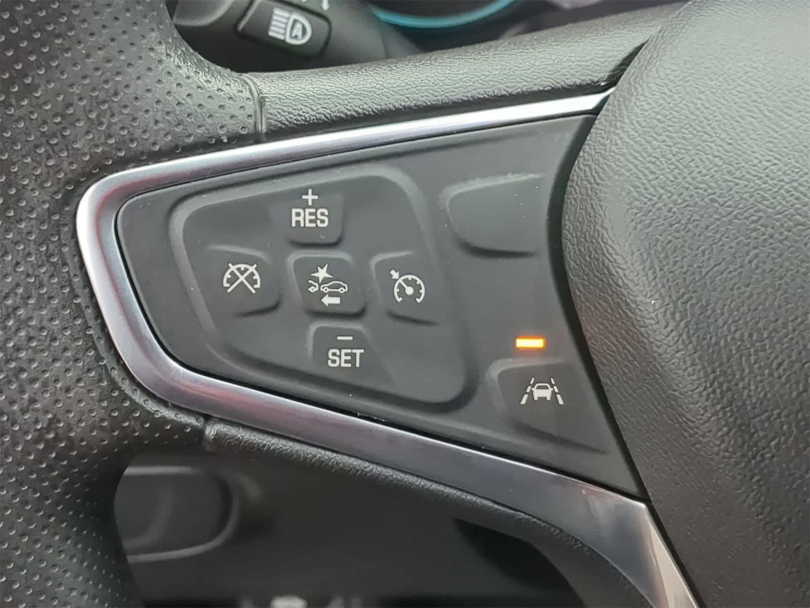 Thumbnail: 2020 Chevrolet Equinox - 31