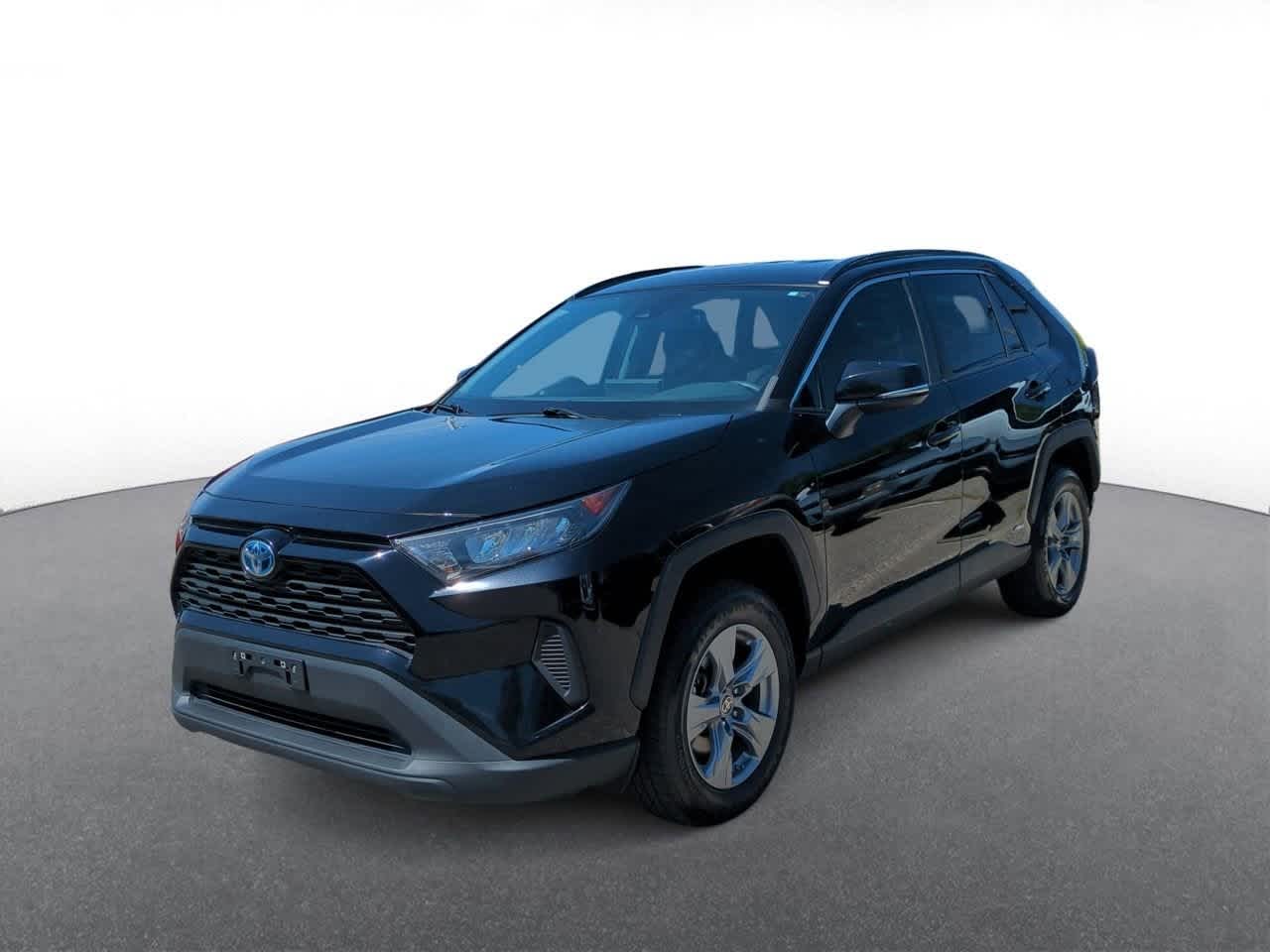 2022 Toyota RAV4 Hybrid LE photo 2
