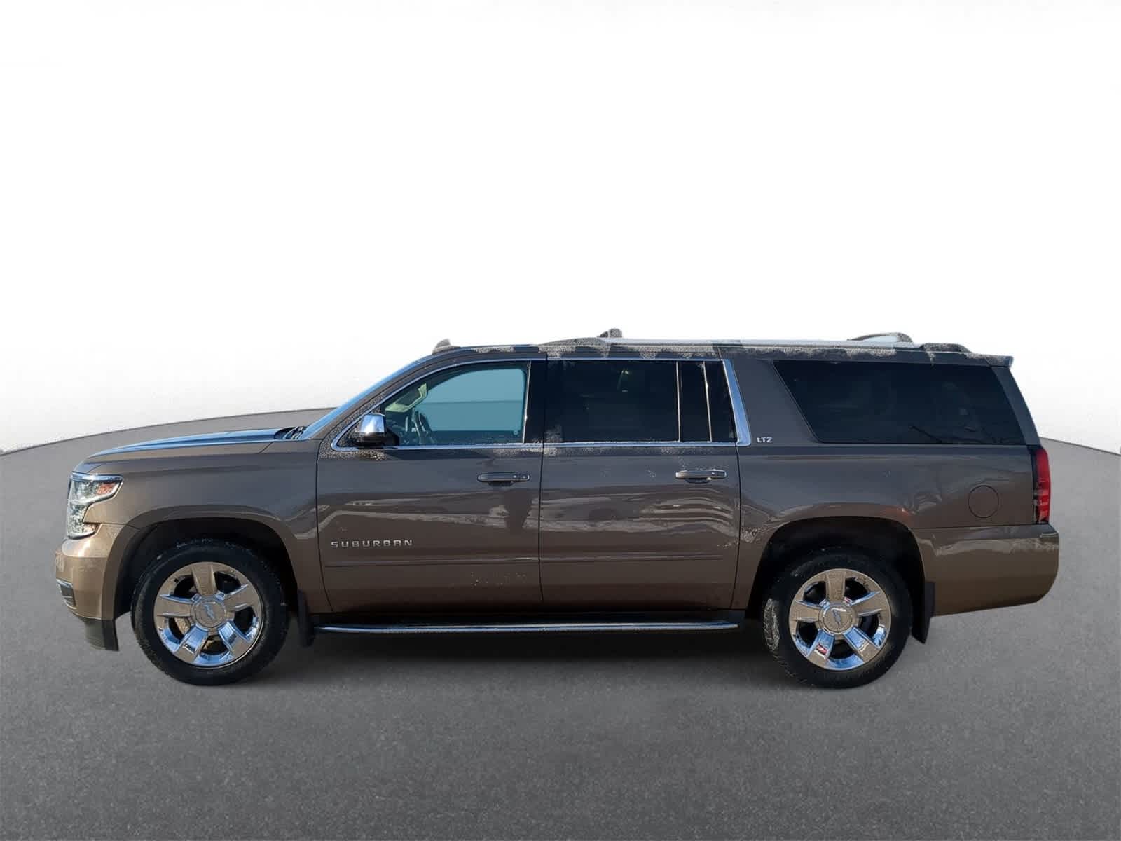 Thumbnail: 2016 Chevrolet Suburban - 5