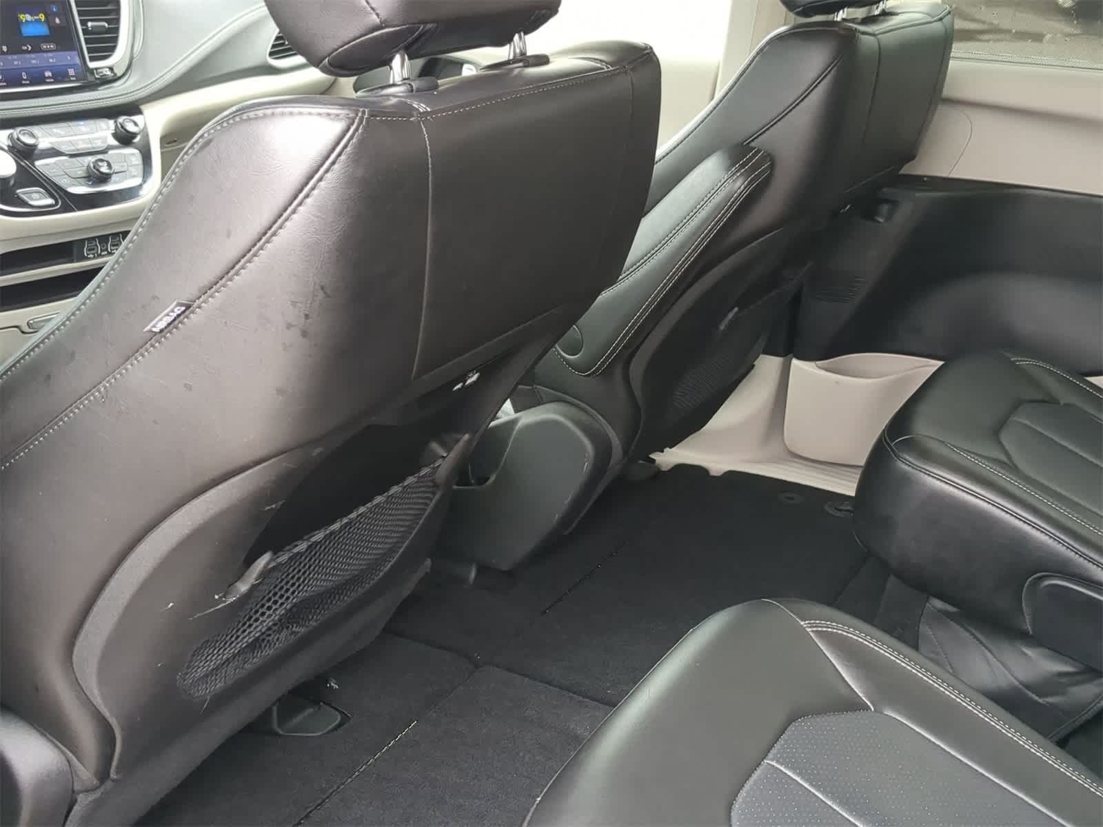 Thumbnail: 2023 Chrysler Pacifica - 18