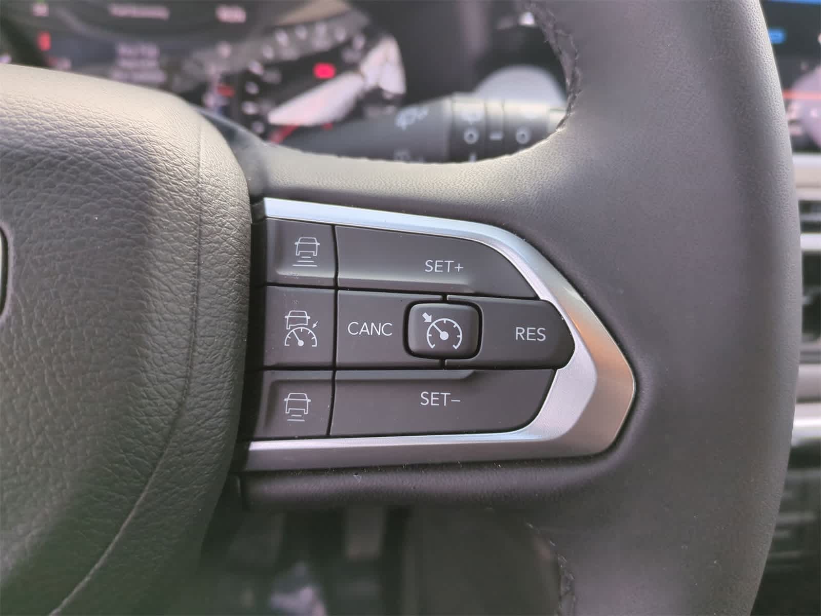 Thumbnail: 2023 Jeep Compass - 24