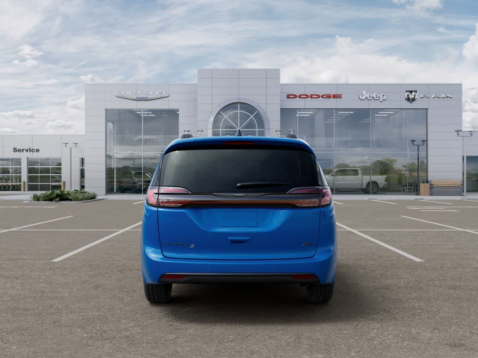 Thumbnail: 2026 Chrysler Pacifica - 7
