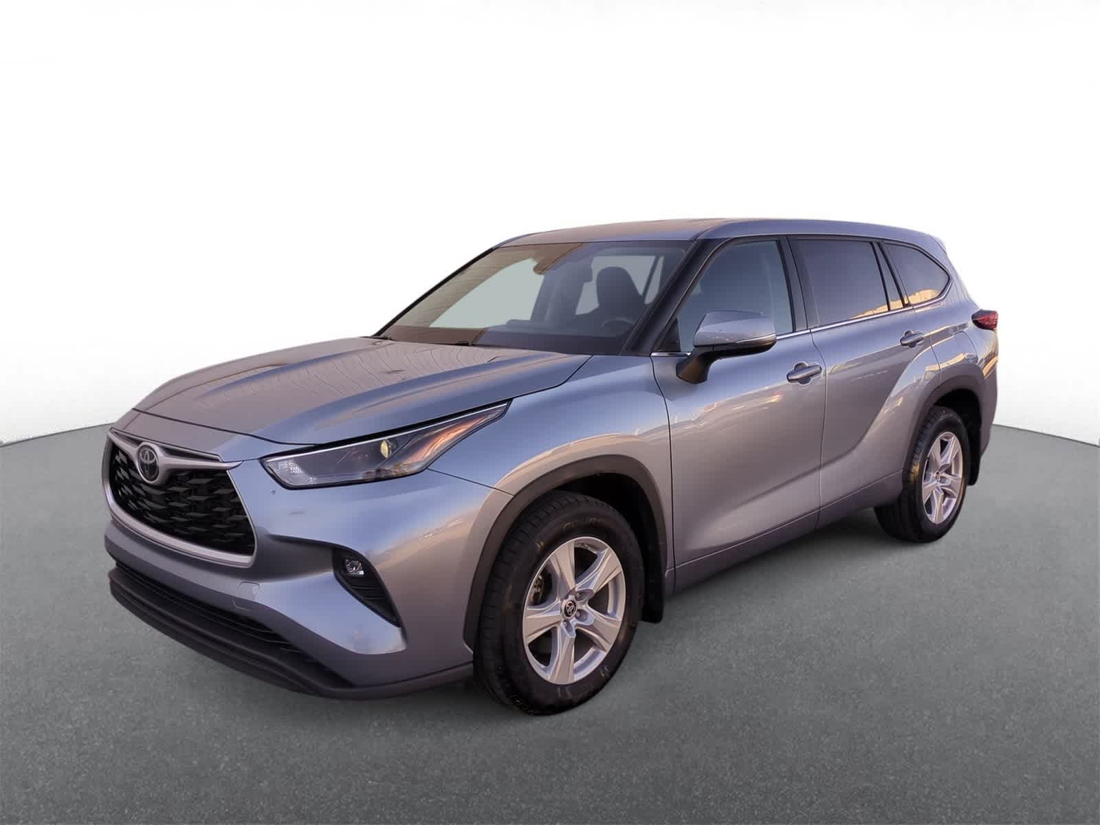 Thumbnail: 2022 Toyota Highlander - 4