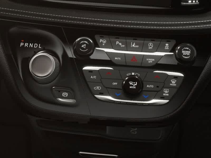 Thumbnail: 2026 Chrysler Pacifica - 22