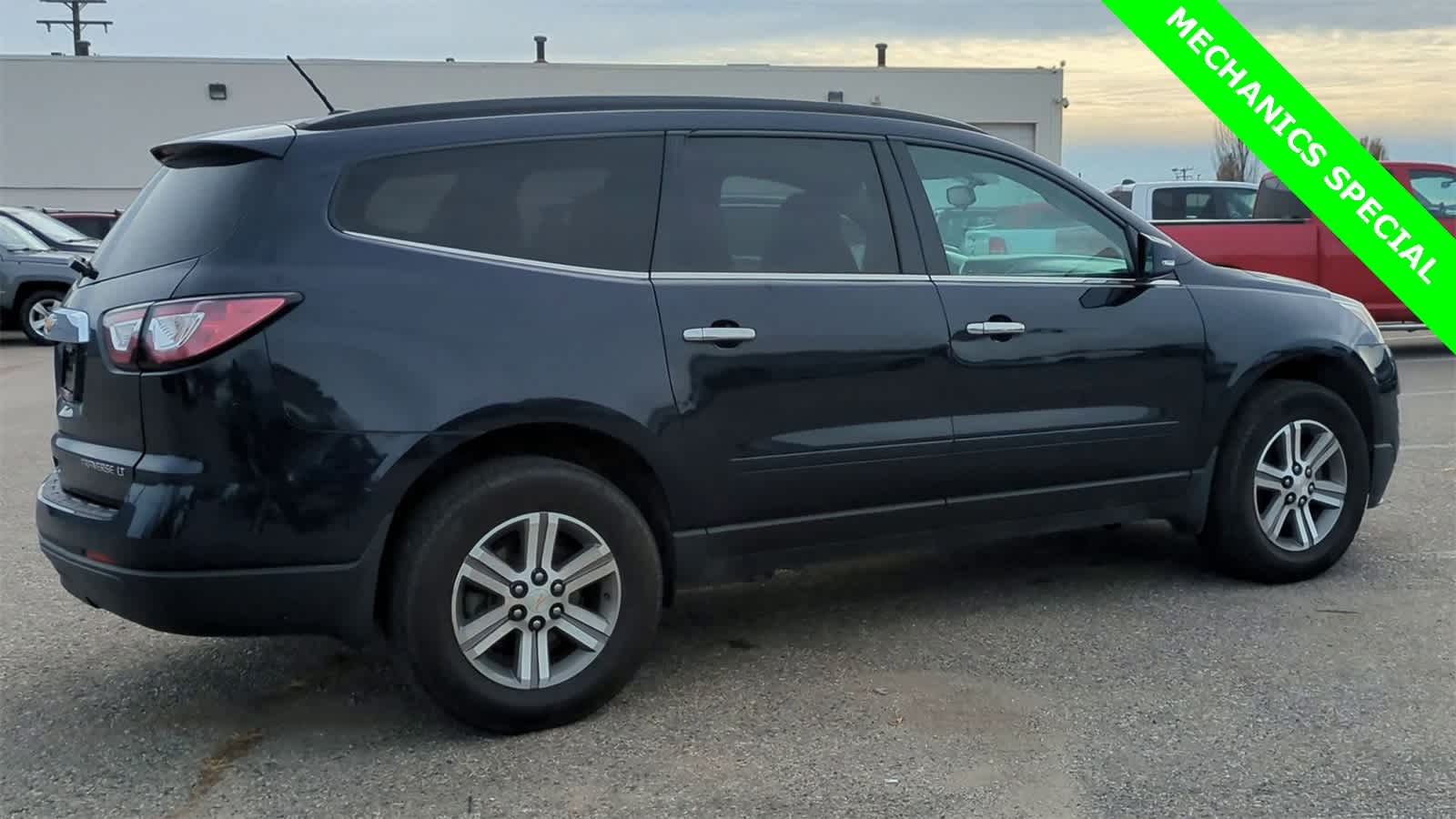 Thumbnail: 2015 Chevrolet Traverse - 8