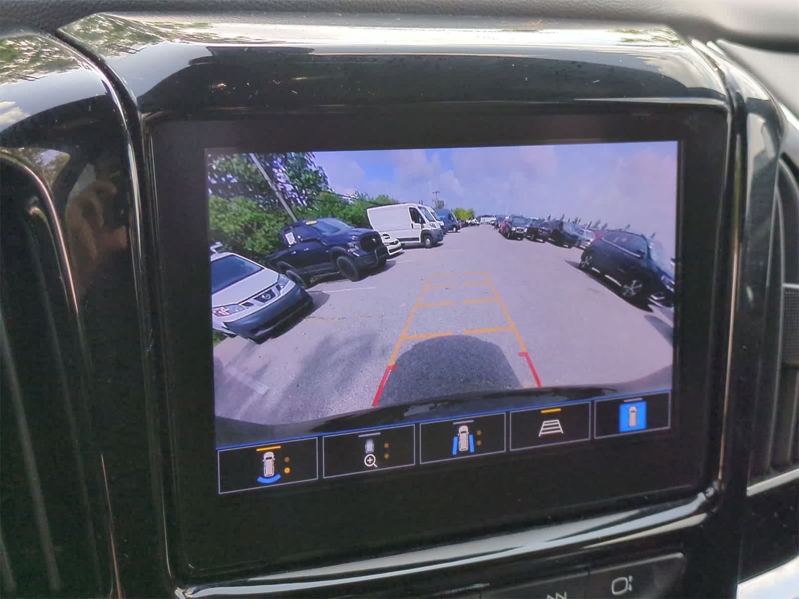 2022 Chevrolet Traverse LT 27