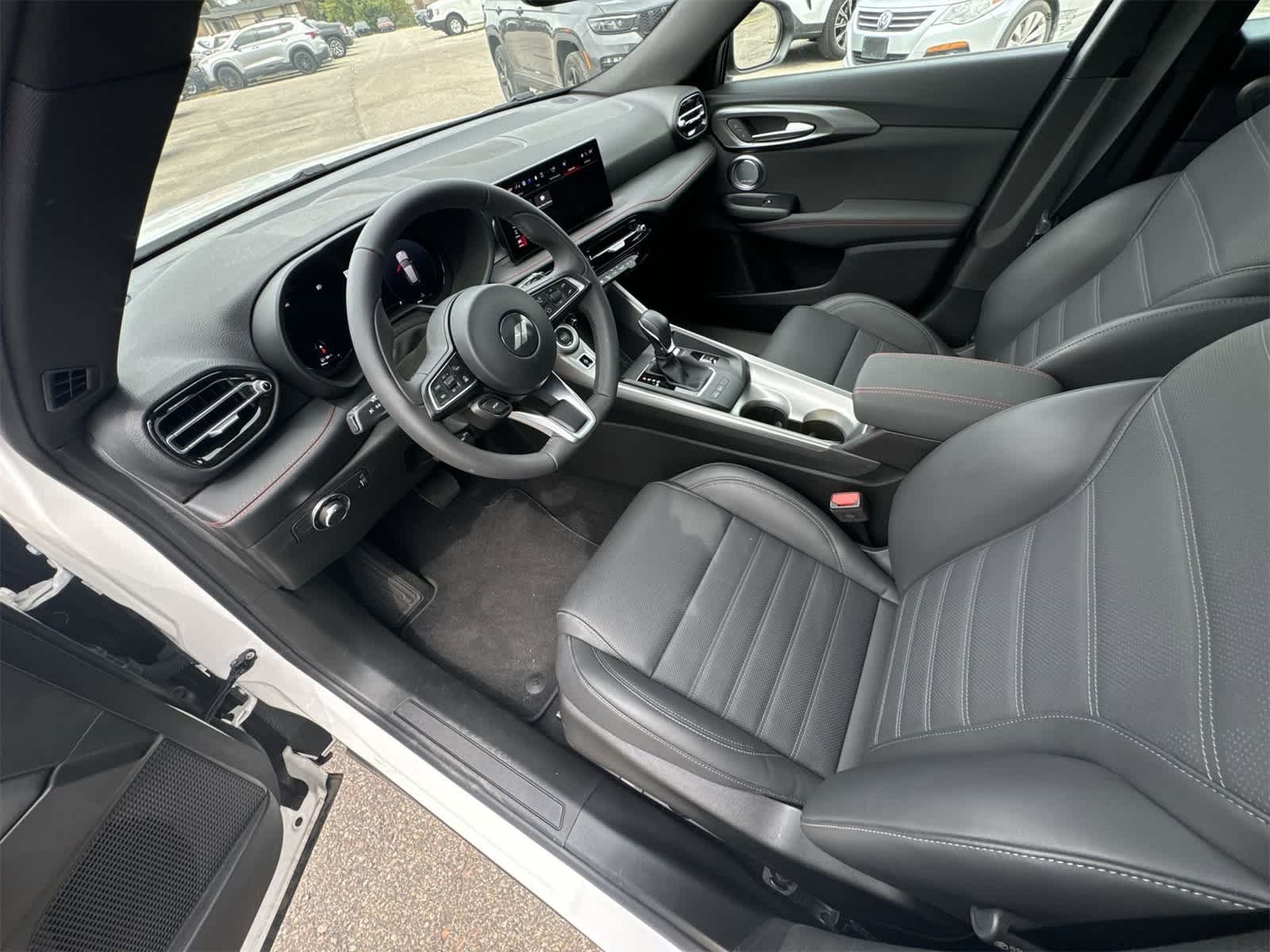 Thumbnail: 2024 Dodge Hornet - 10