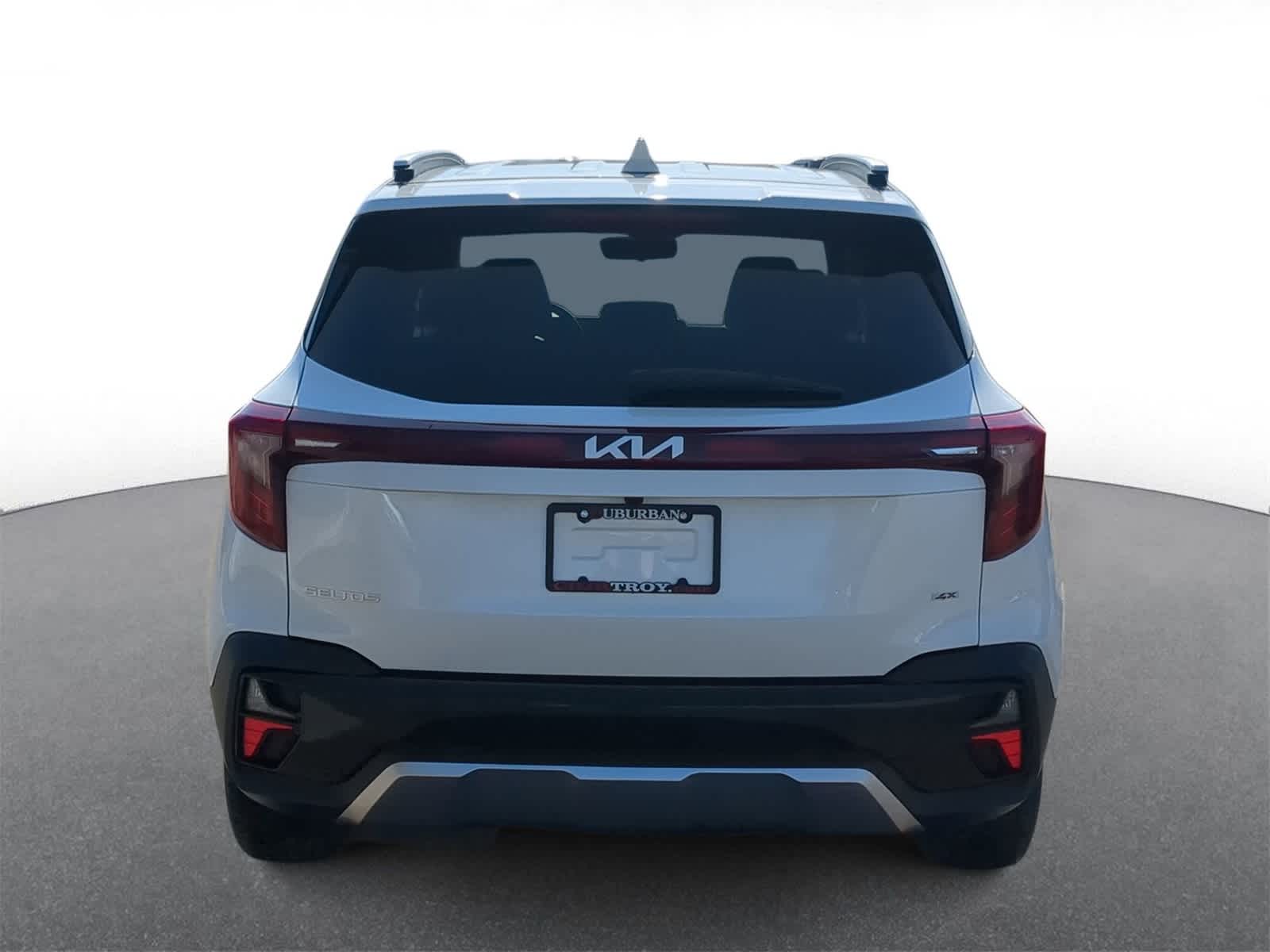 Thumbnail: 2024 Kia Seltos - 7