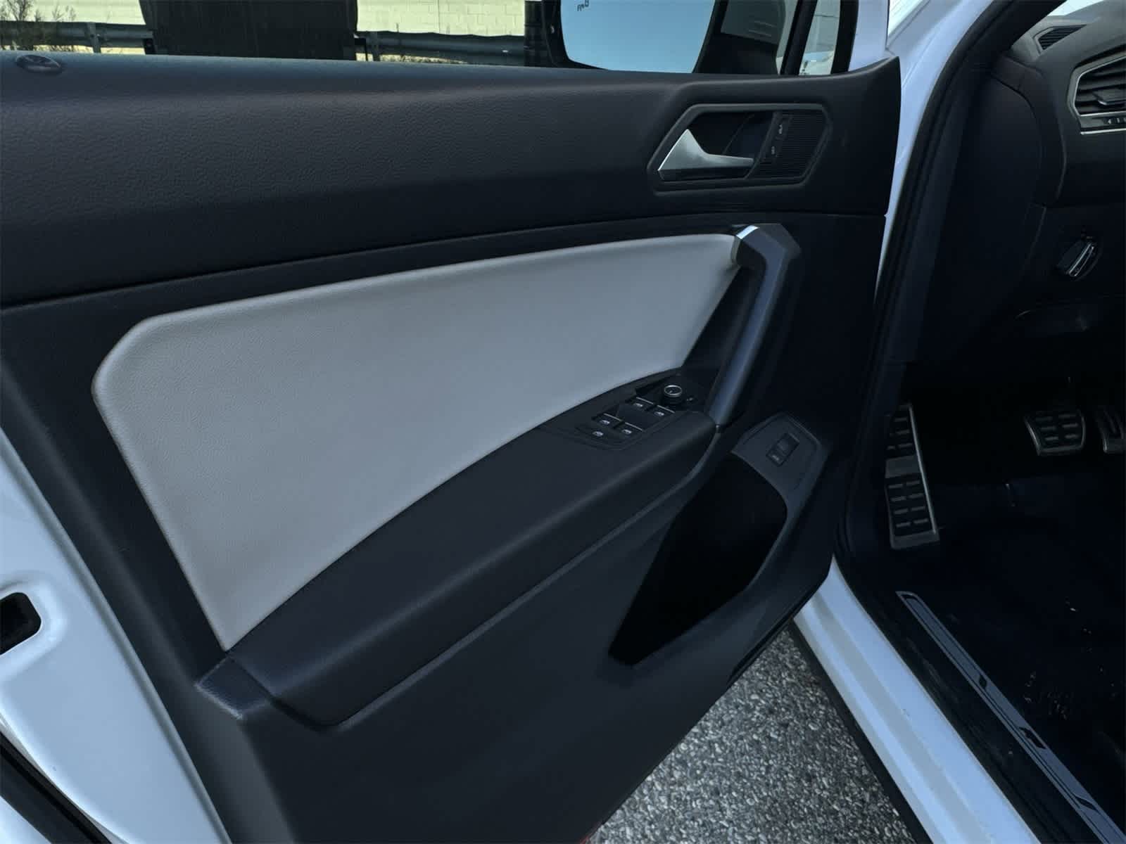 Thumbnail: 2019 Volkswagen Tiguan - 34