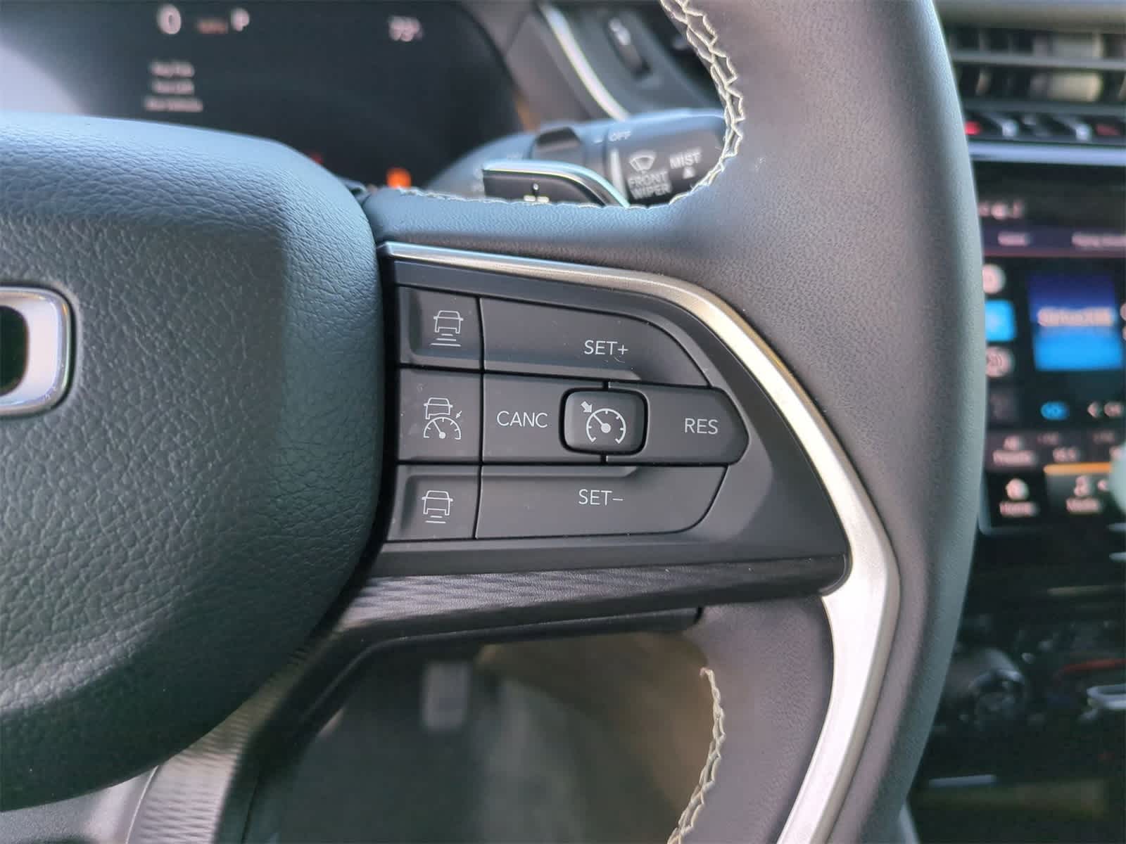 Thumbnail: 2023 Jeep Grand Cherokee L - 25