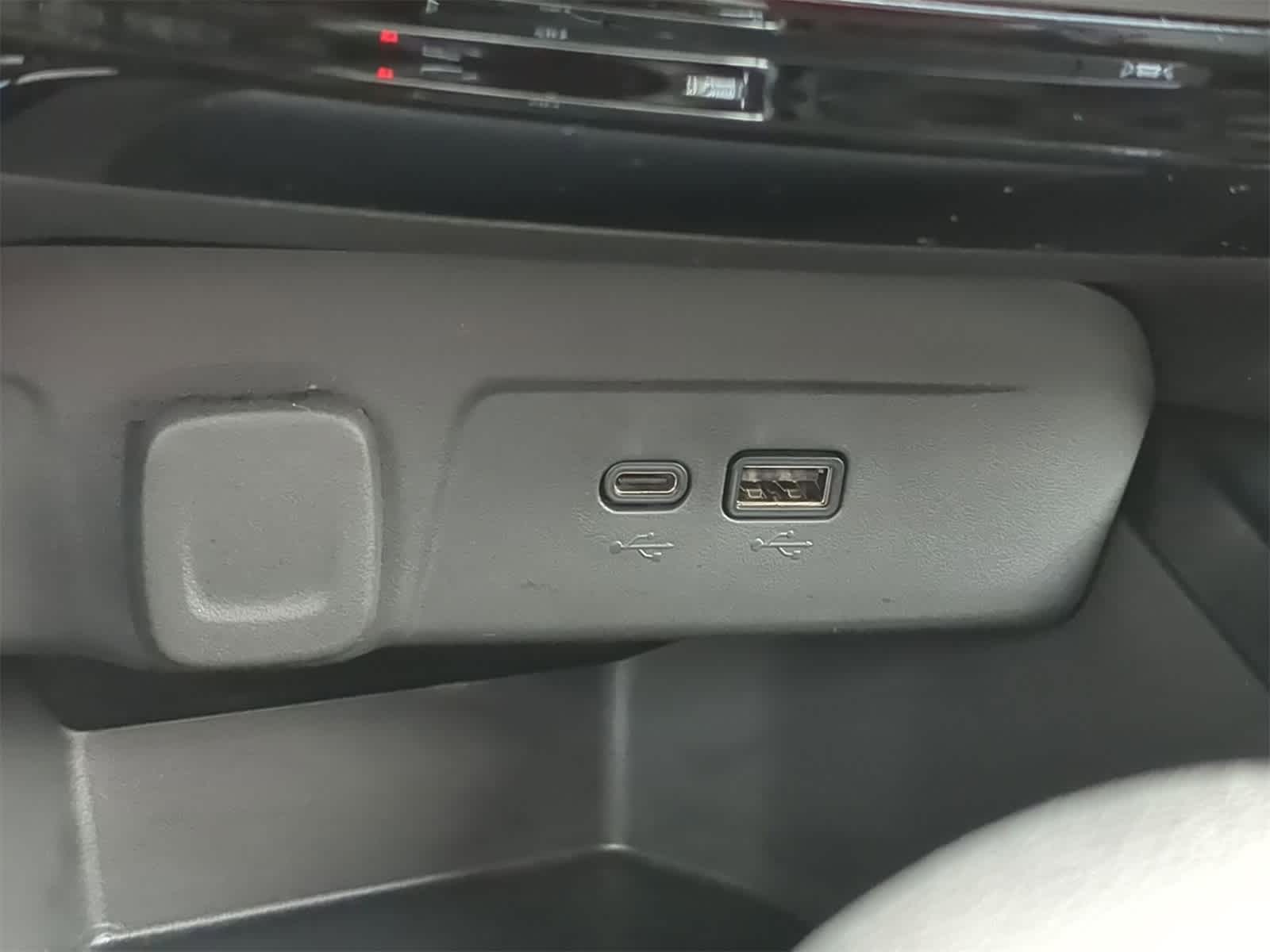 Thumbnail: 2024 Chevrolet Trax - 29