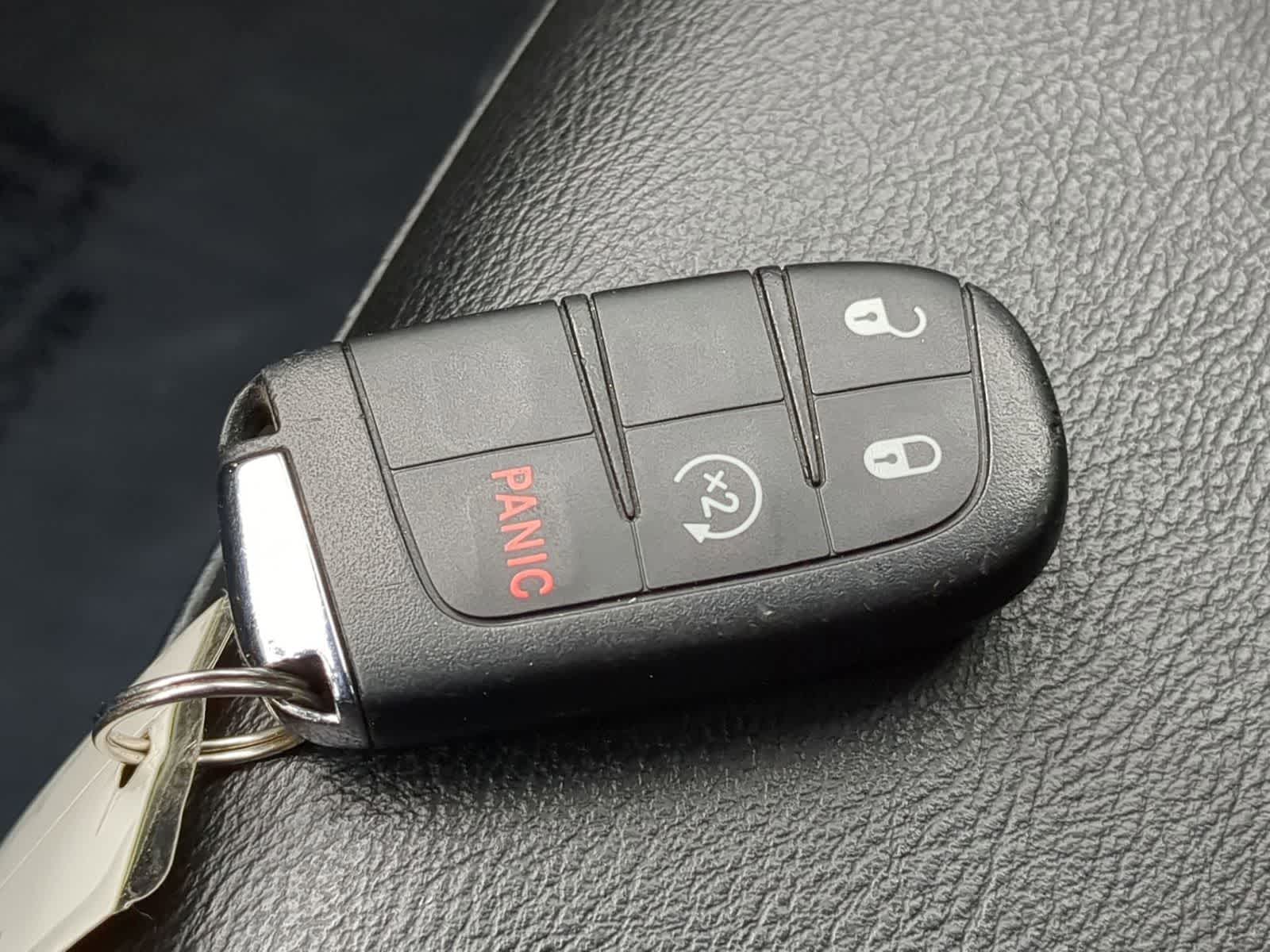 Thumbnail: 2018 Jeep Compass - 33