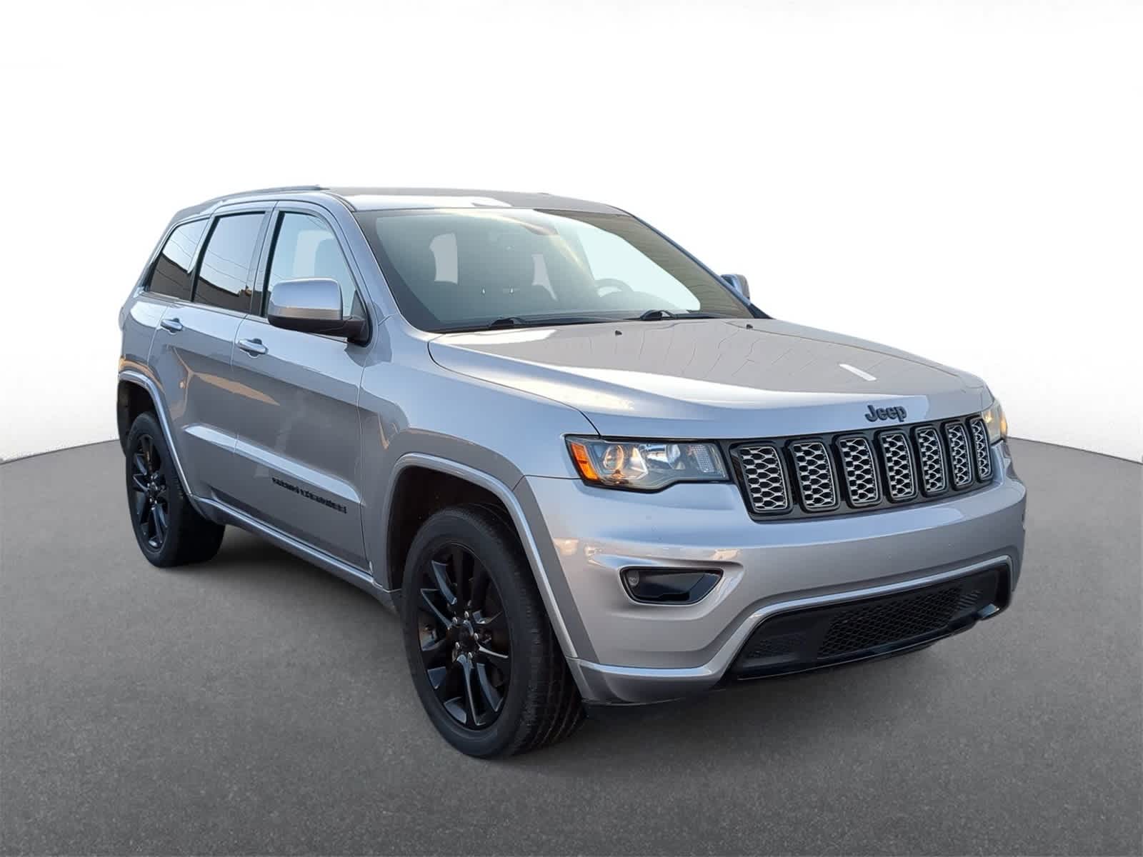 Thumbnail: 2020 Jeep Grand Cherokee - 2