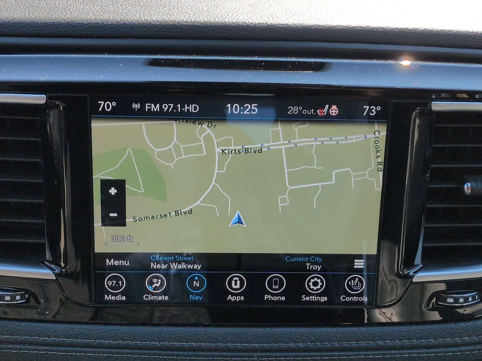 Thumbnail: 2020 Chrysler Pacifica - 31