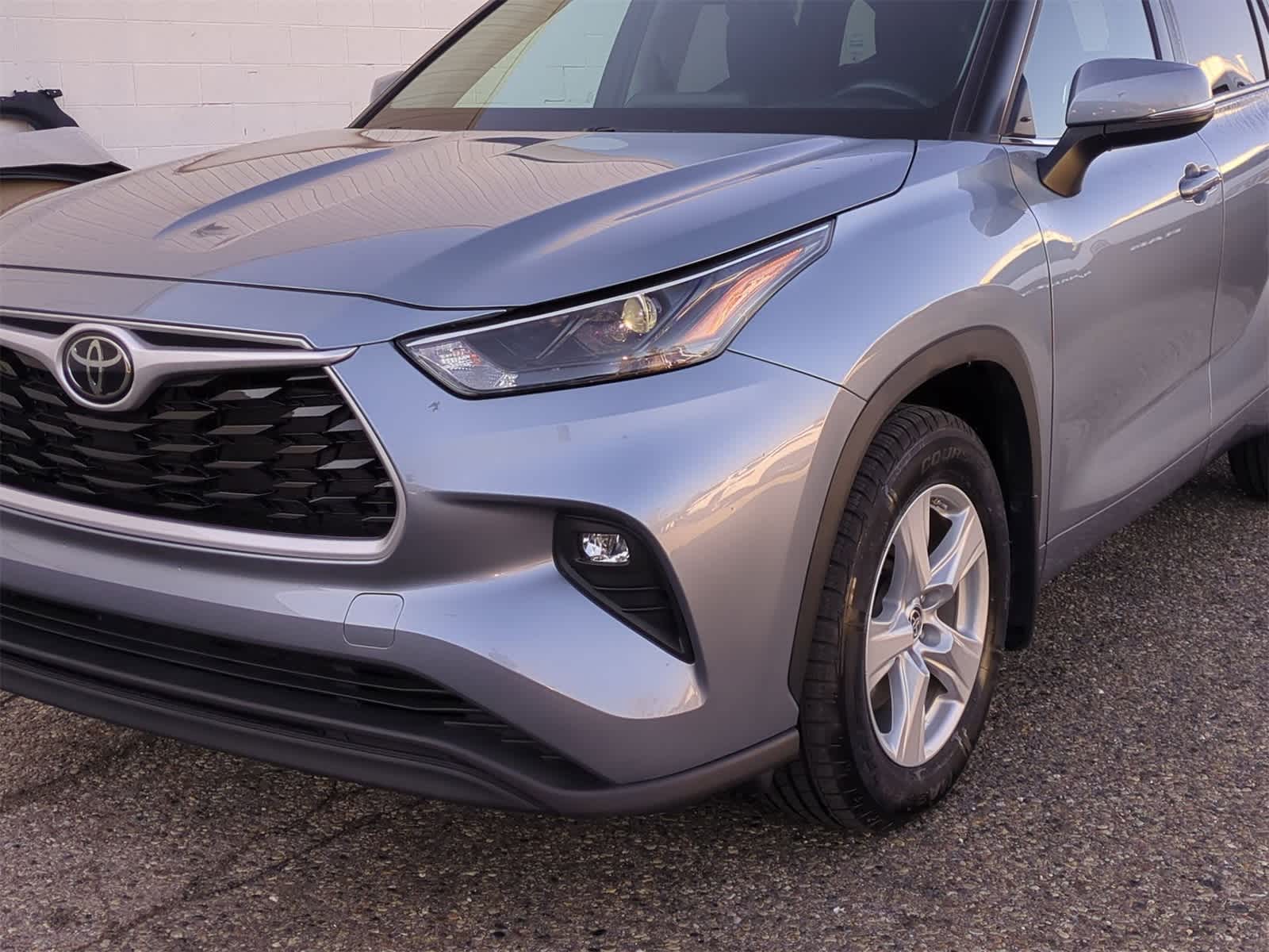 Thumbnail: 2022 Toyota Highlander - 11