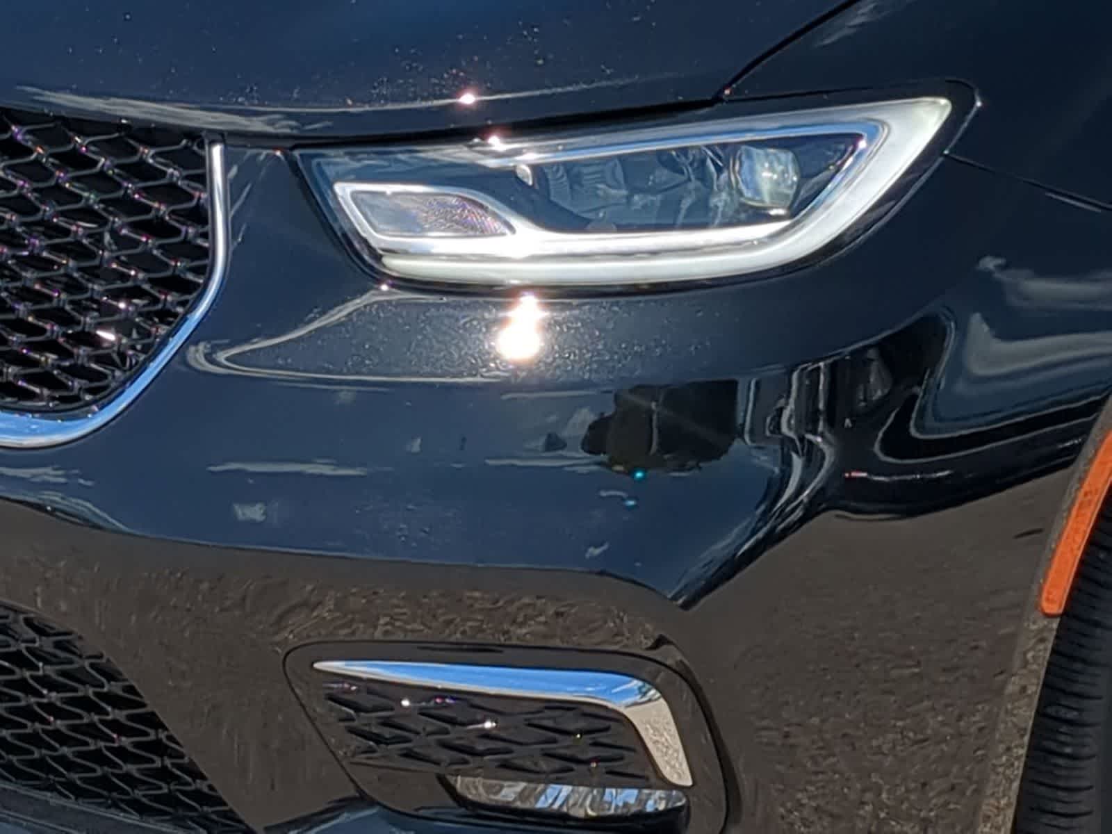 Thumbnail: 2024 Chrysler Pacifica - 11