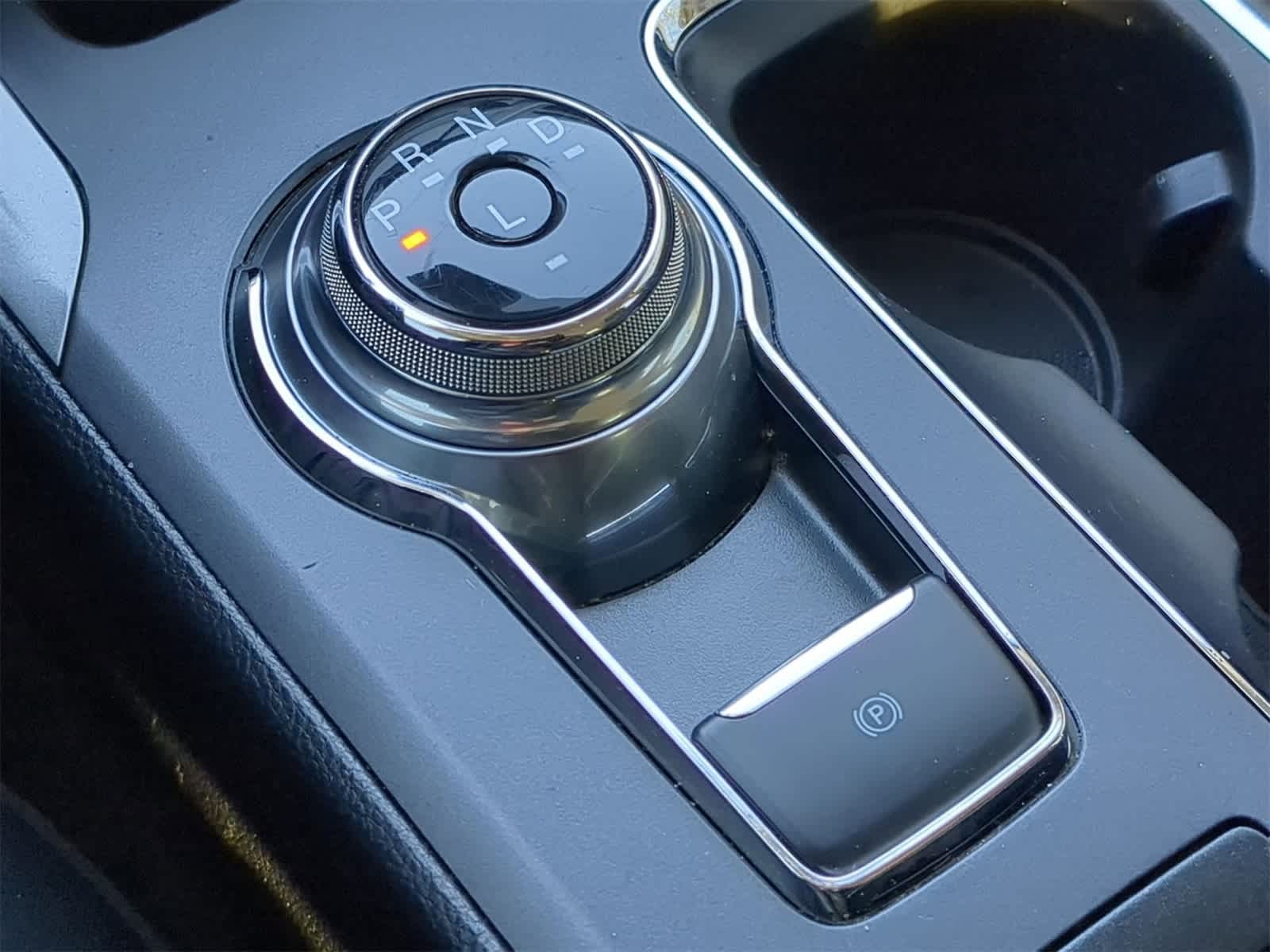 Thumbnail: 2020 Ford Fusion - 38