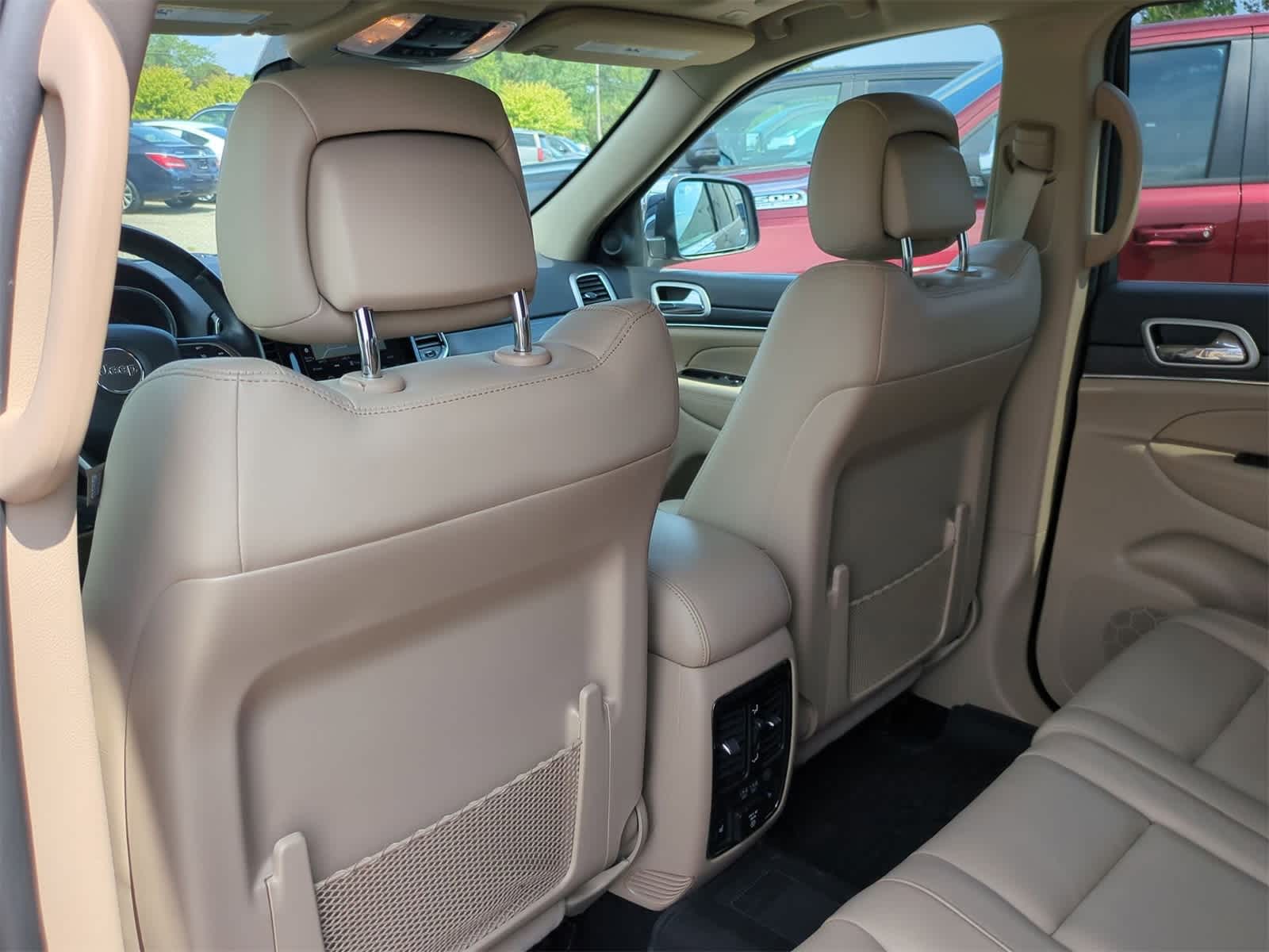 Thumbnail: 2021 Jeep Grand Cherokee - 16