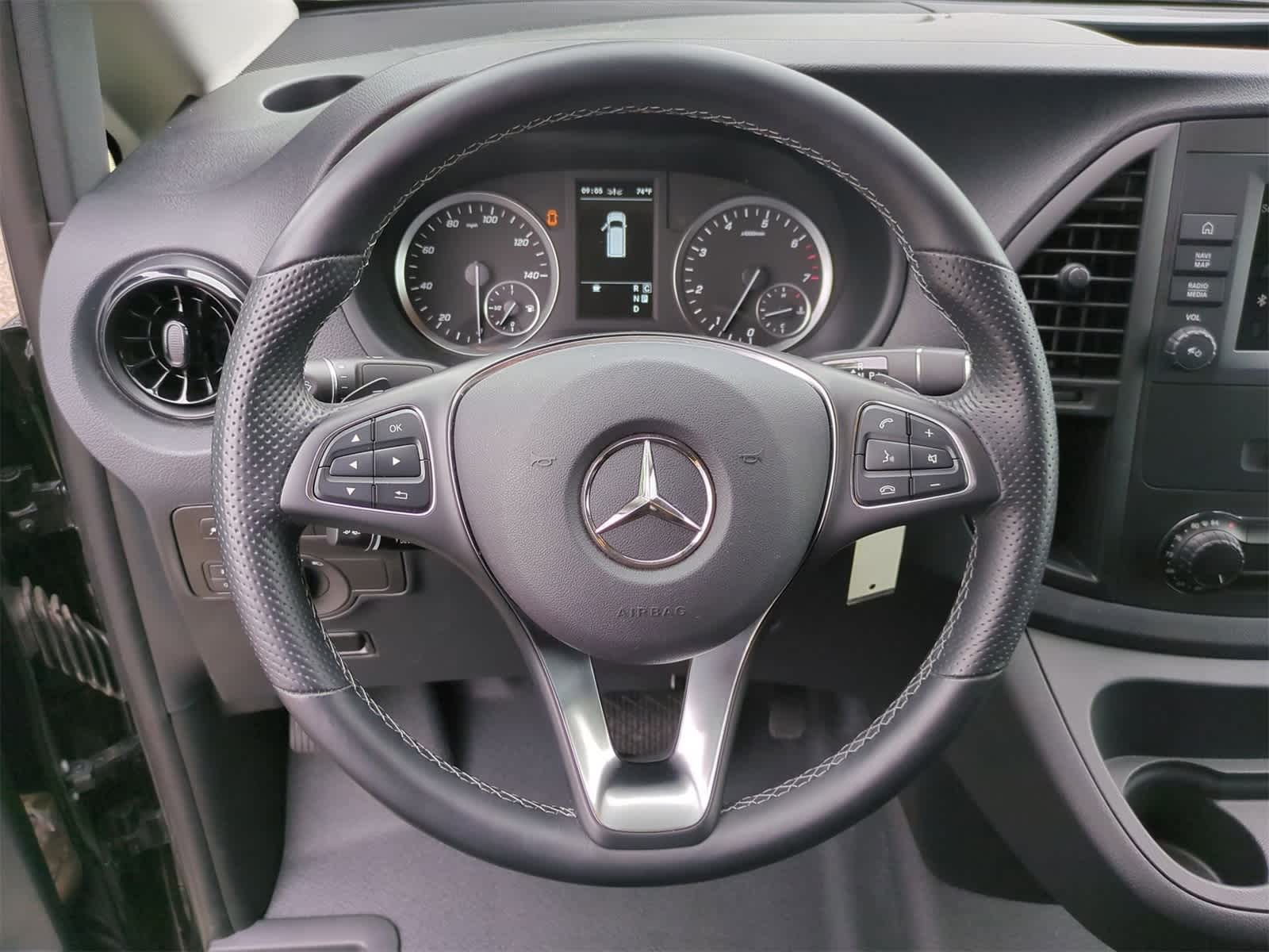 Thumbnail: 2023 Mercedes-Benz Metris - 17