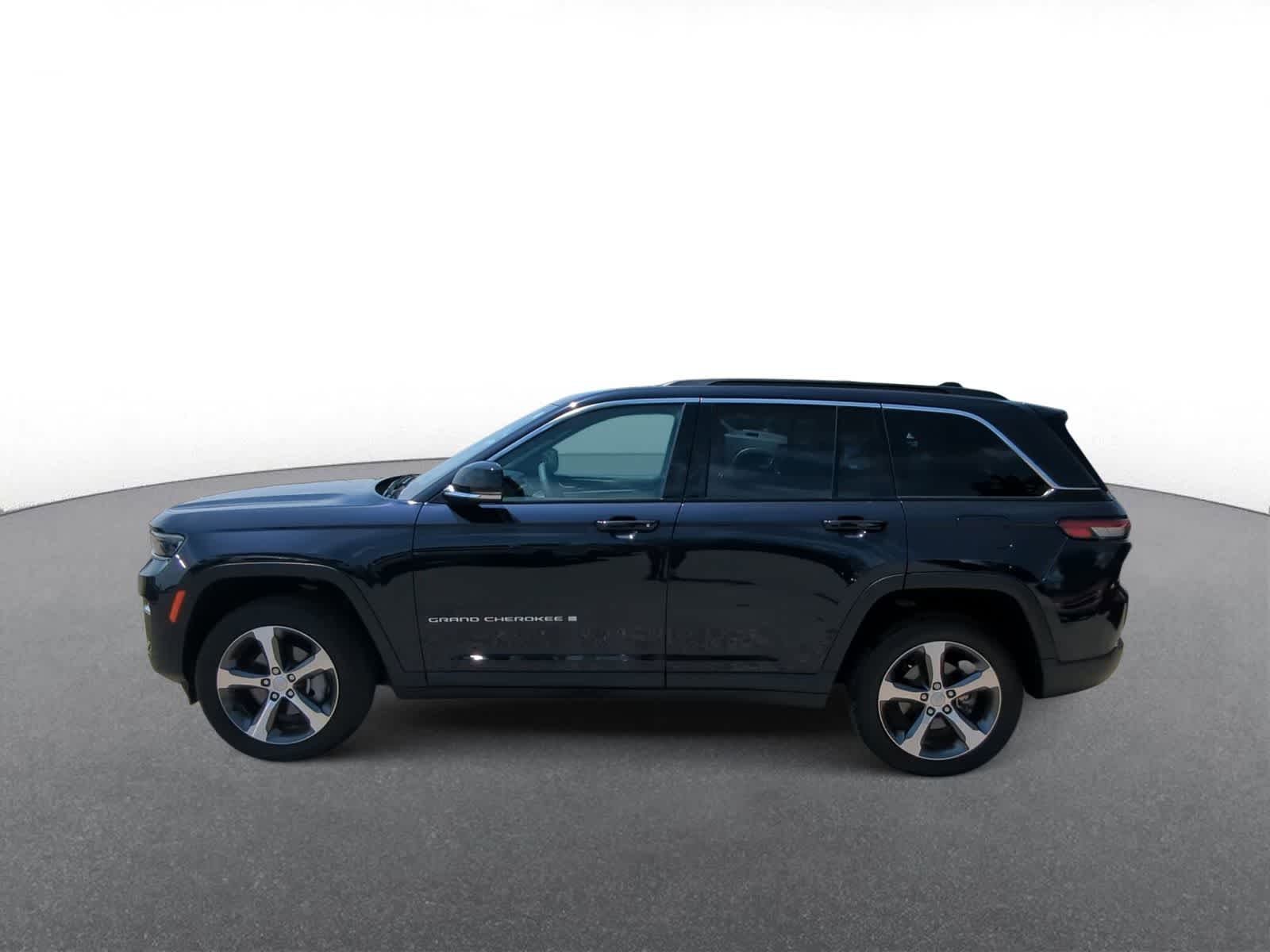 Thumbnail: 2024 Jeep Grand Cherokee - 5