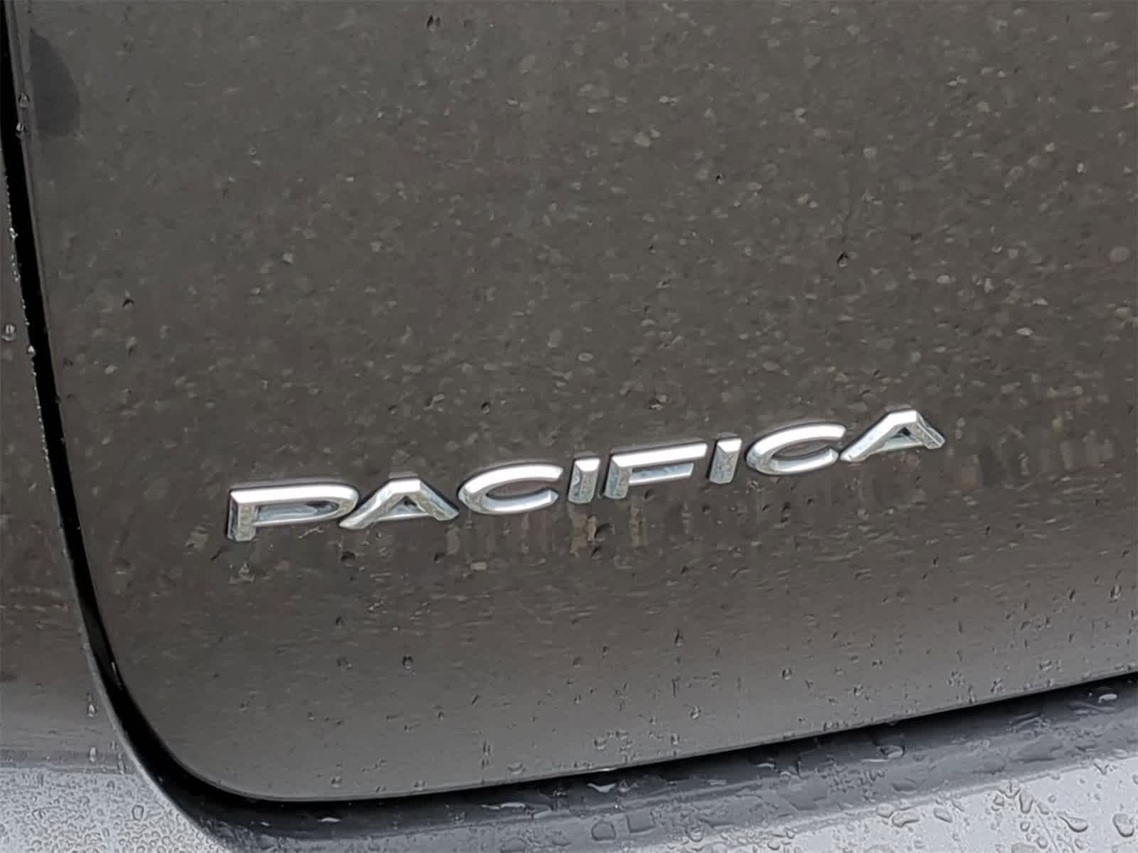 Thumbnail: 2023 Chrysler Pacifica - 13
