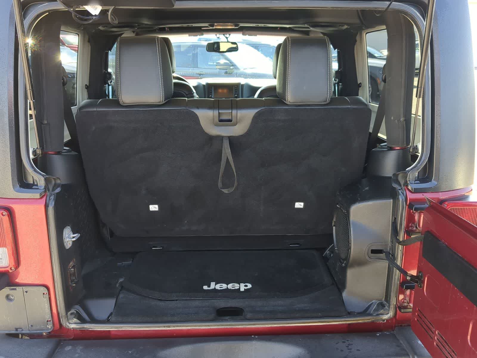 Thumbnail: 2013 Jeep Wrangler - 28