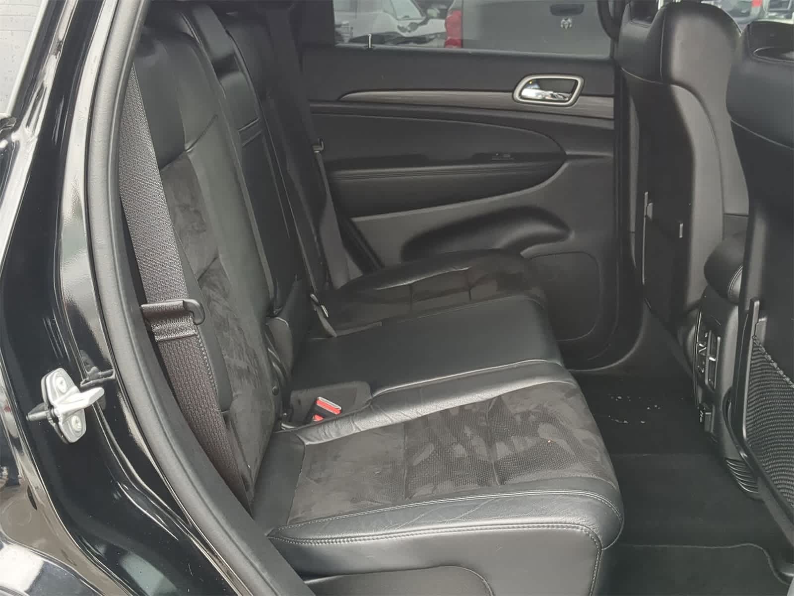 Thumbnail: 2022 Jeep Grand Cherokee - 27