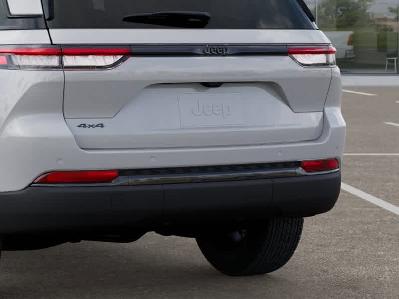 Thumbnail: 2025 Jeep Grand Cherokee - 13