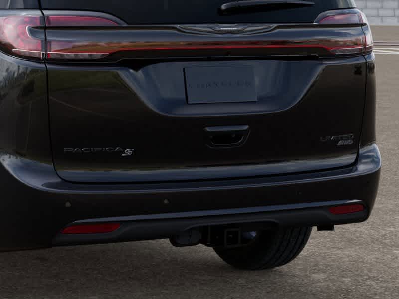 Thumbnail: 2026 Chrysler Pacifica - 13