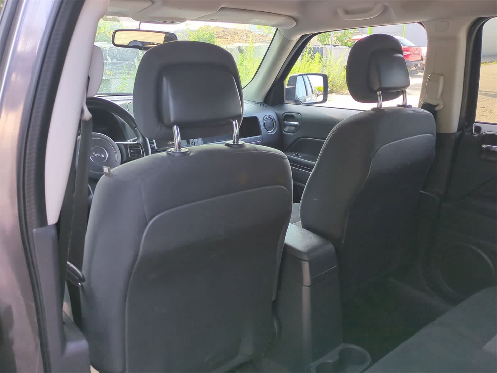 Thumbnail: 2014 Jeep Patriot - 16