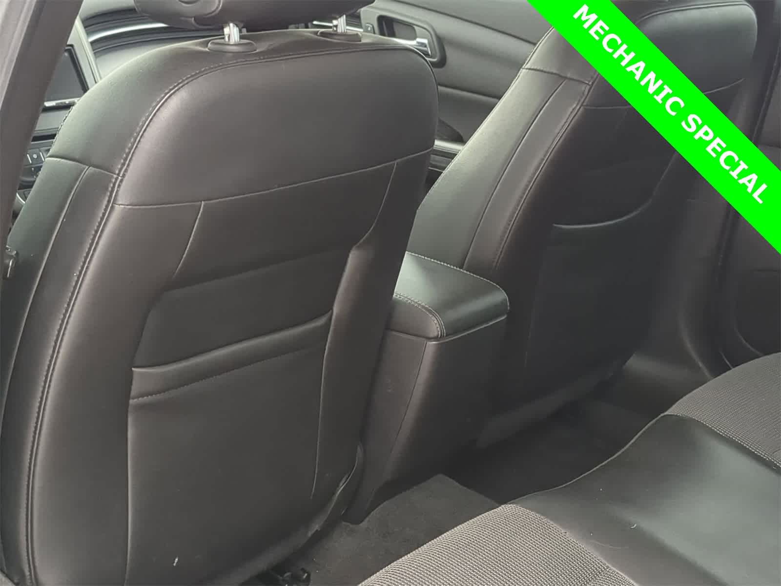 Thumbnail: 2016 Chevrolet Malibu - 25