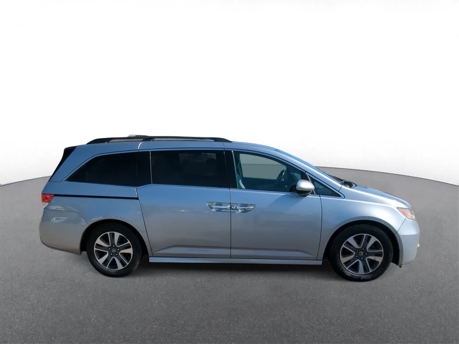 Thumbnail: 2016 Honda Odyssey - 9