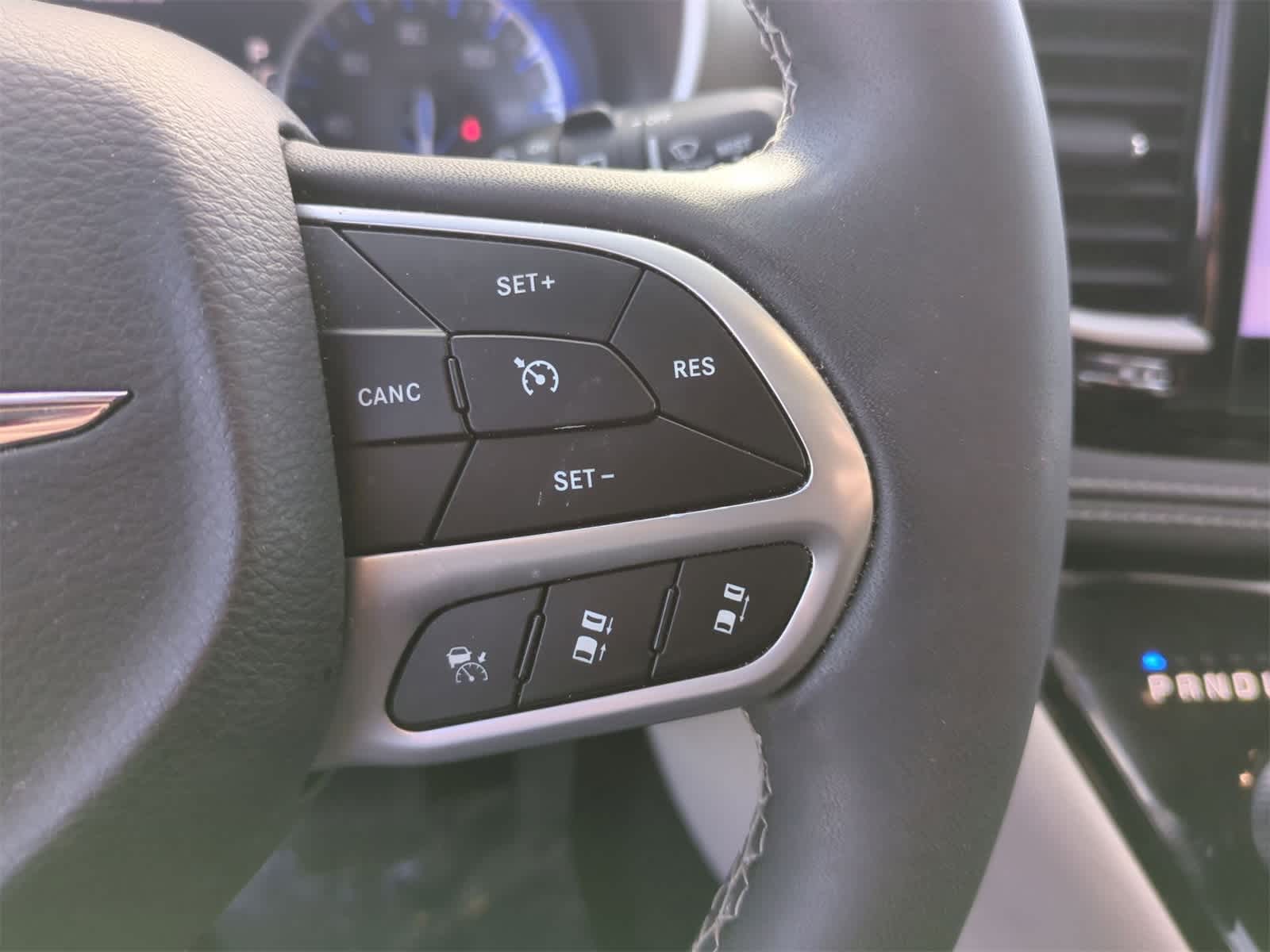 Thumbnail: 2023 Chrysler Pacifica - 24