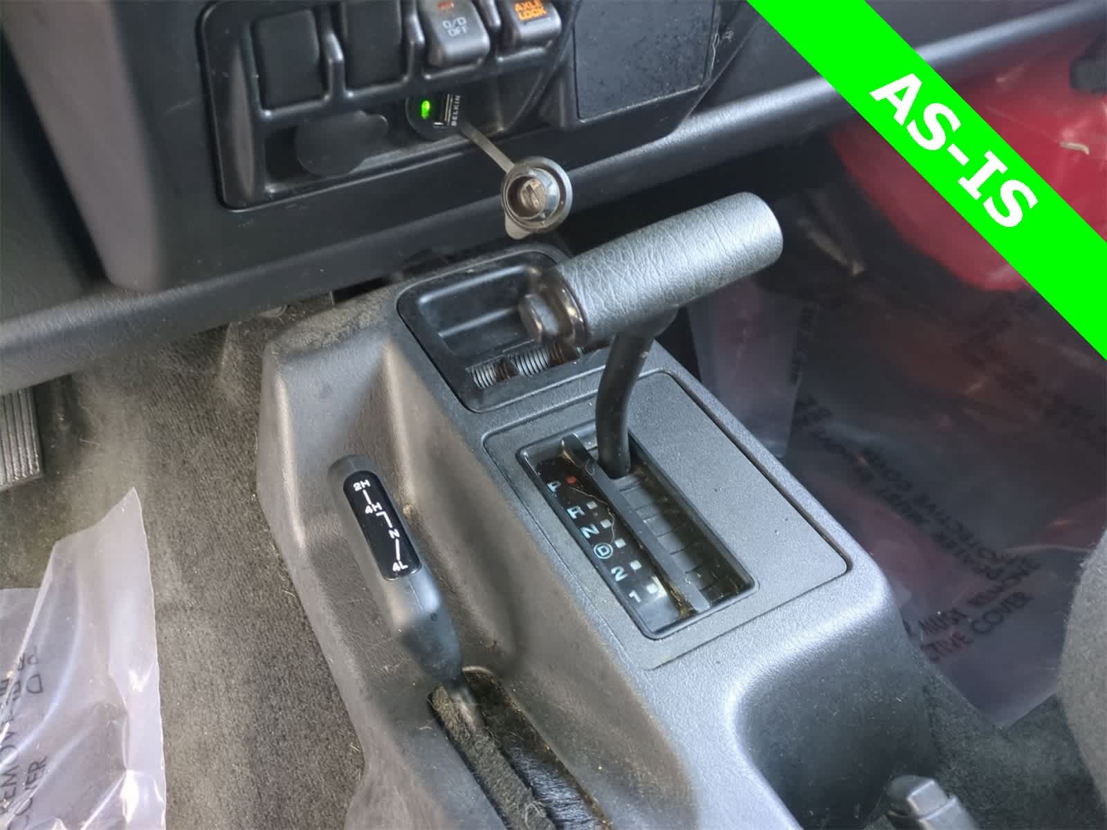 Thumbnail: 2004 Jeep Wrangler - 28