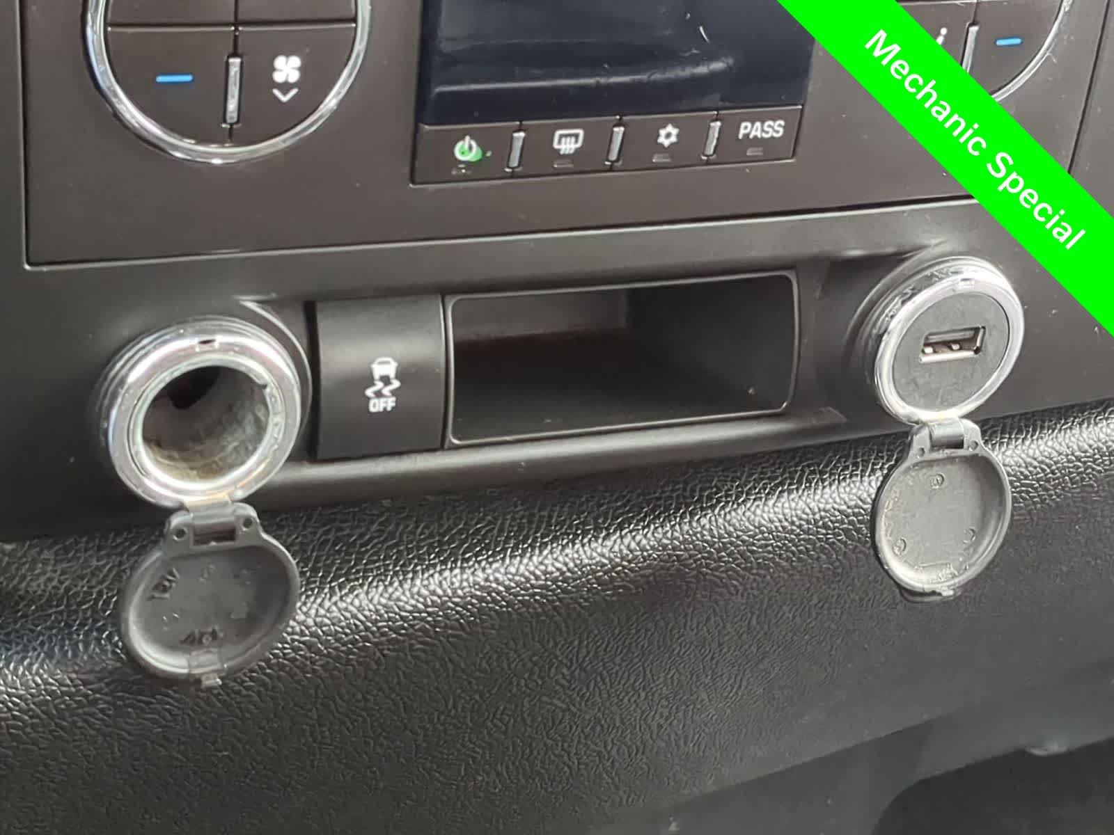 Thumbnail: 2012 Chevrolet Silverado 1500 - 25
