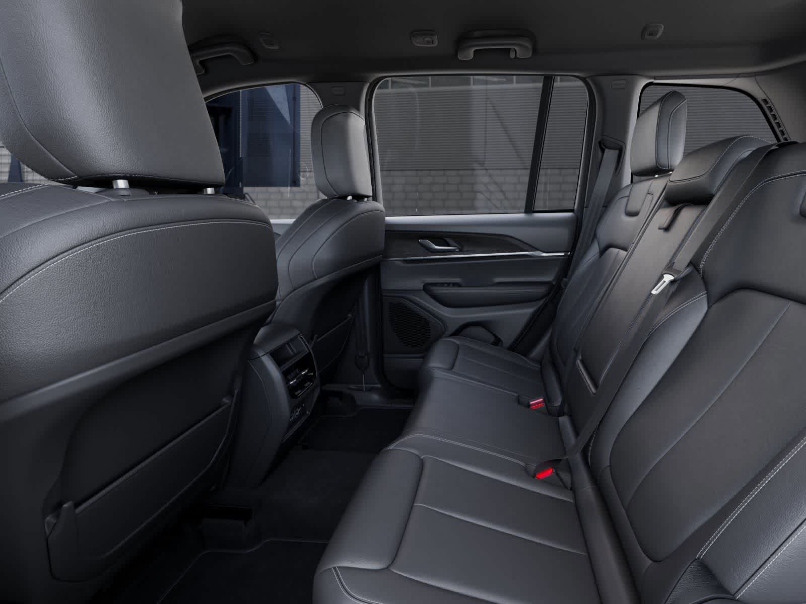 Thumbnail: 2025 Jeep Grand Cherokee - 22