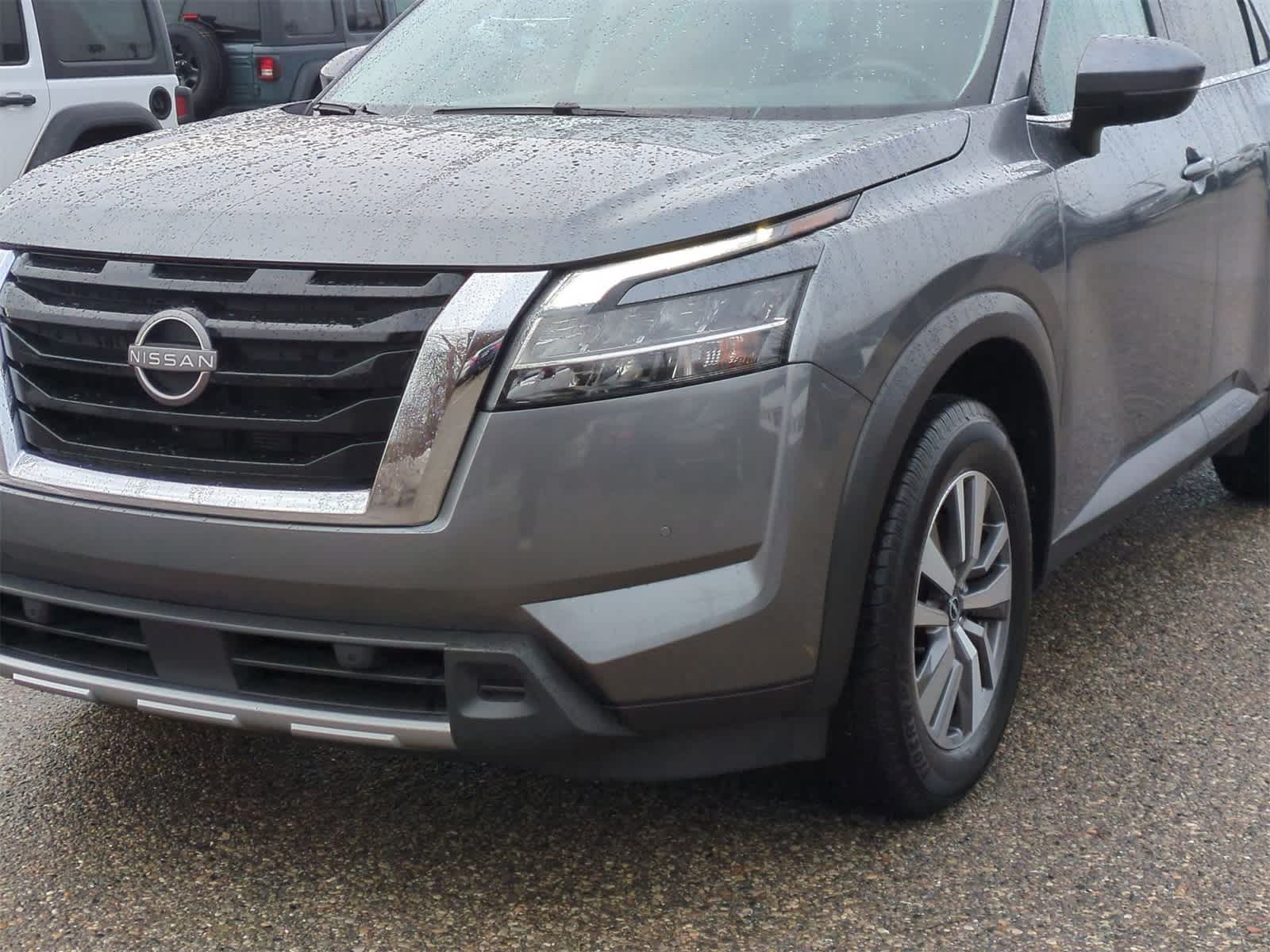 Thumbnail: 2023 Nissan Pathfinder - 11